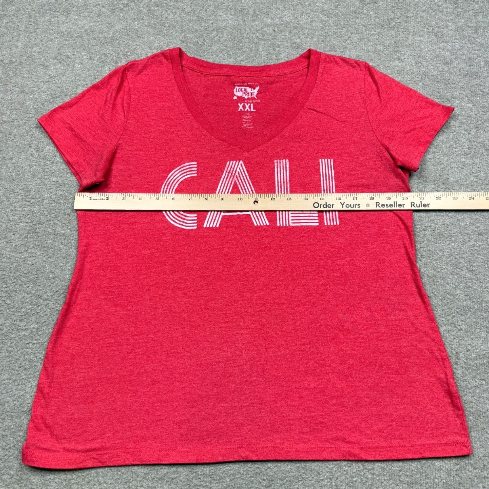 Todd Snyder Todd Snyder Local Pride T Shirt Women 2XL Red V Neck Slim Cali Stretch Shirt Women 2XL Red California Beach Classic Logo Slimming Stretch Vintage No Size XXL / US 16-18 / IT 52-54 - 6 Thumbnail