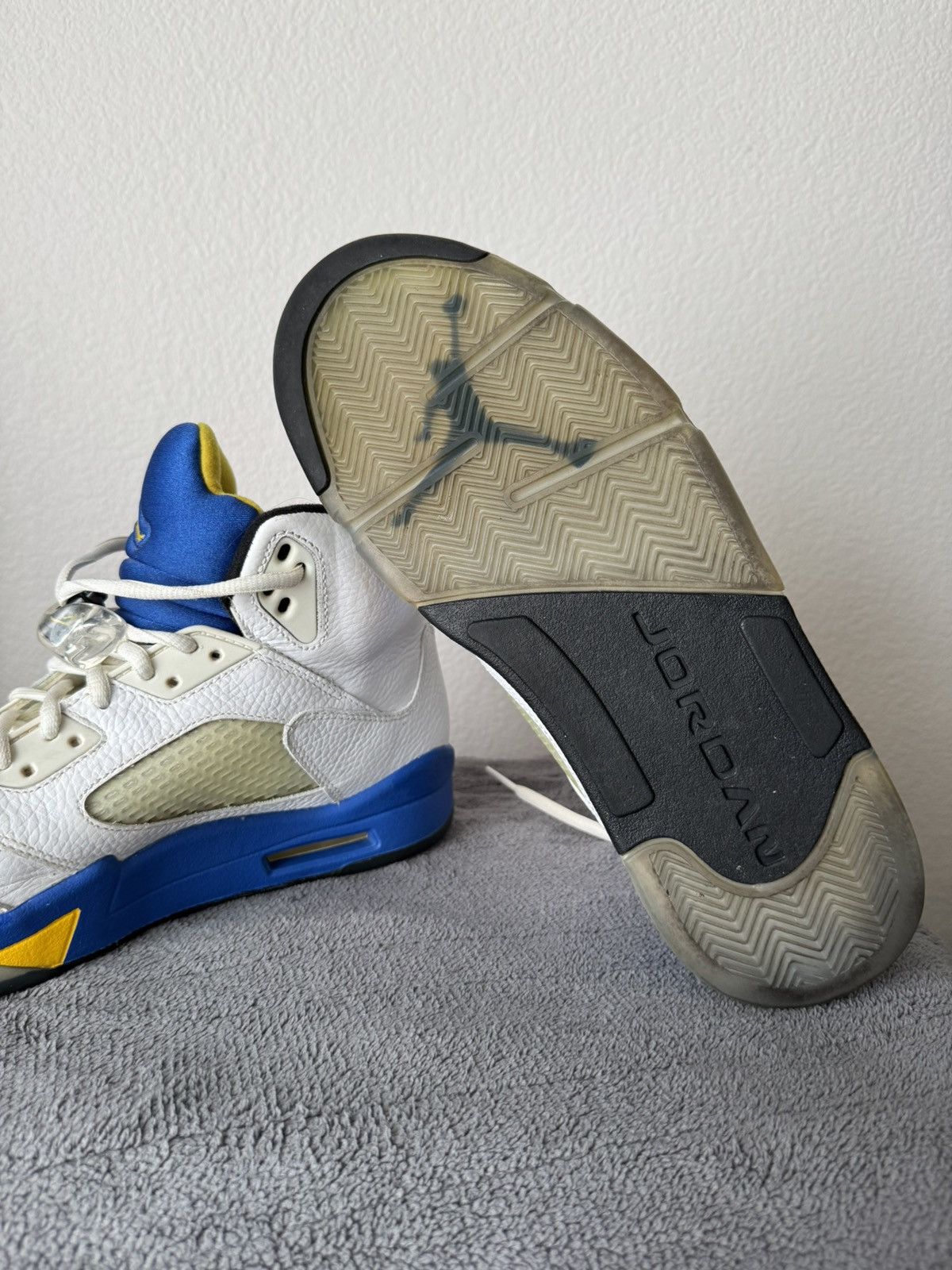 Jordan Brand × Nike Air Jordan 5 Retro “Laney” 2013 Size US 11 / EU 44 - 7 Thumbnail