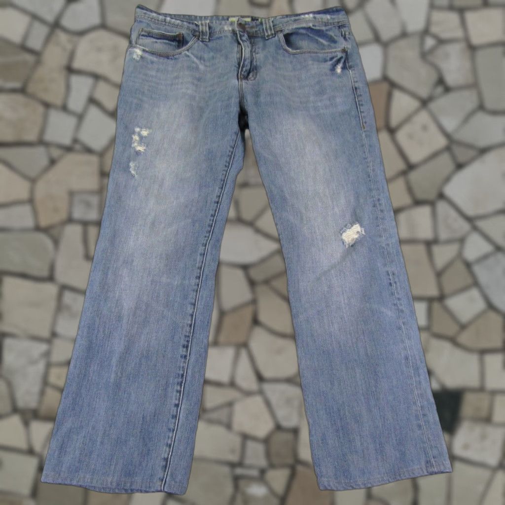 Anchor Blue Vintage Anchor Blue Mens Jeans 36 Regular Fit Straight Leg Denim Distressed Light Wash Grunge 90s Size US 36 / EU 52 - 1 Thumbnail