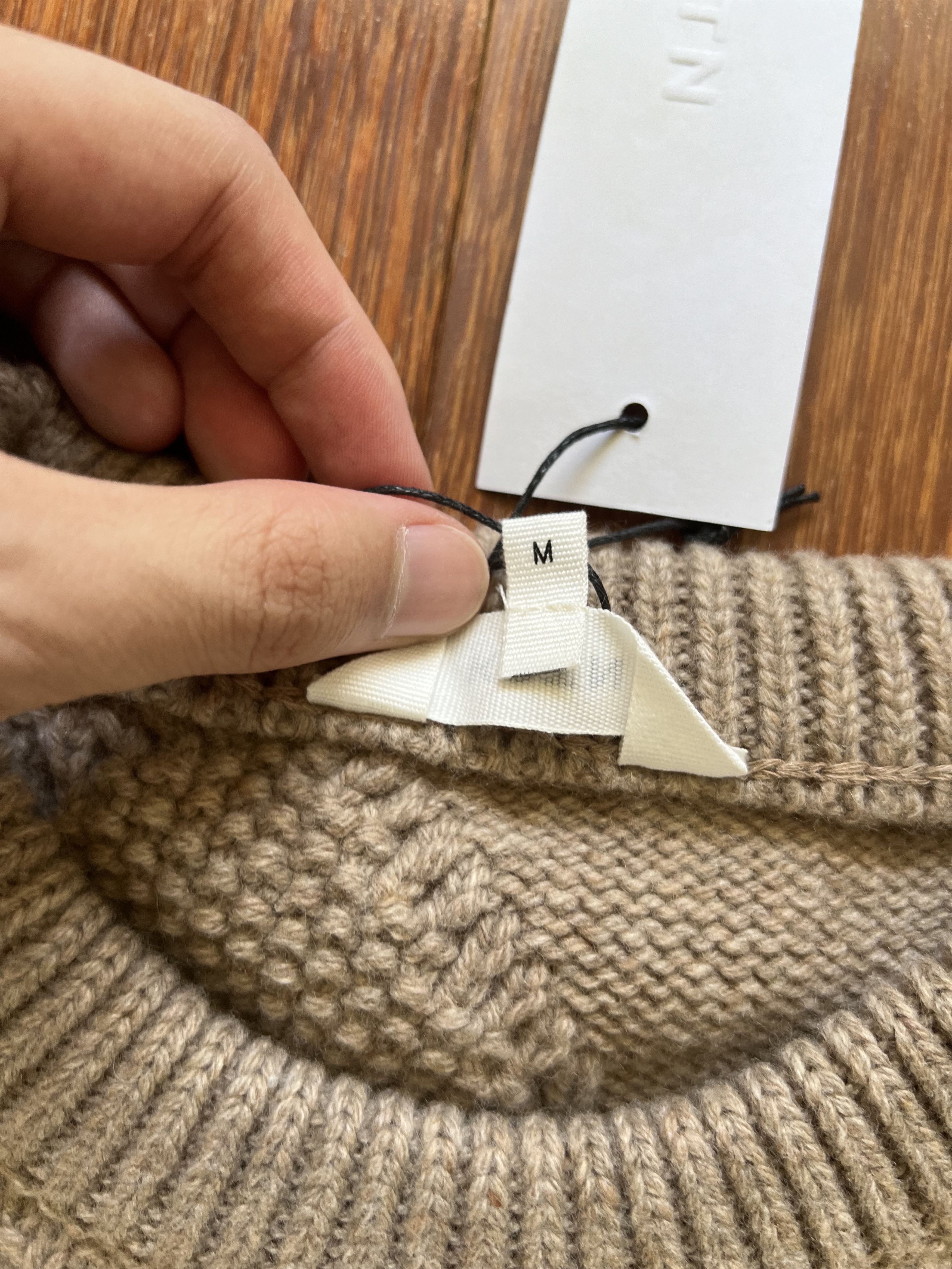 Kotn 💚 Kotn Lambswool Kilimanjaro Cable Sweater Dune Medium NEW Size US M / EU 48-50 / 2 - 10 Thumbnail