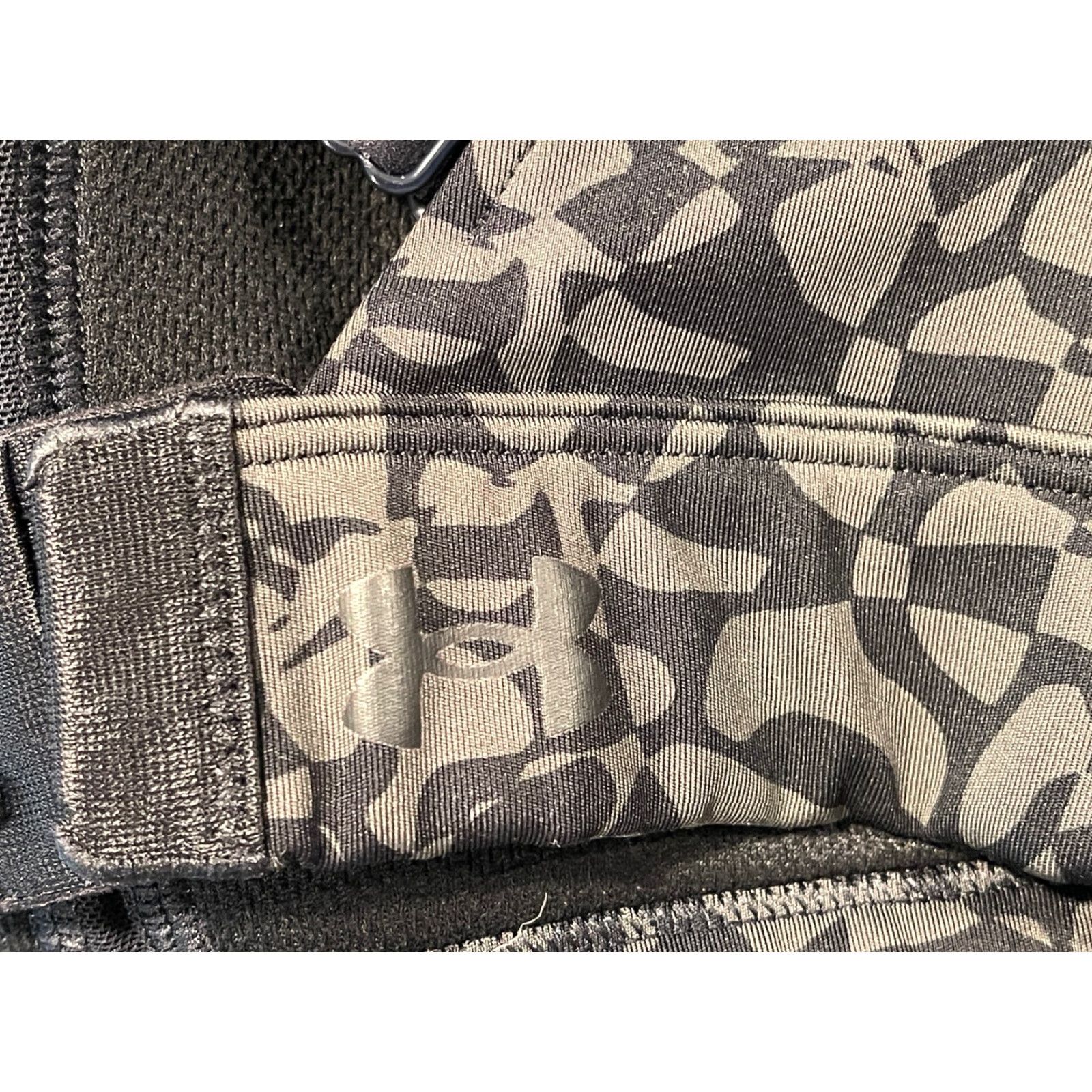 Under Armour Under Armour Sports Bra Womens Large High Support Green Black Print Size ONE SIZE - 4 Thumbnail