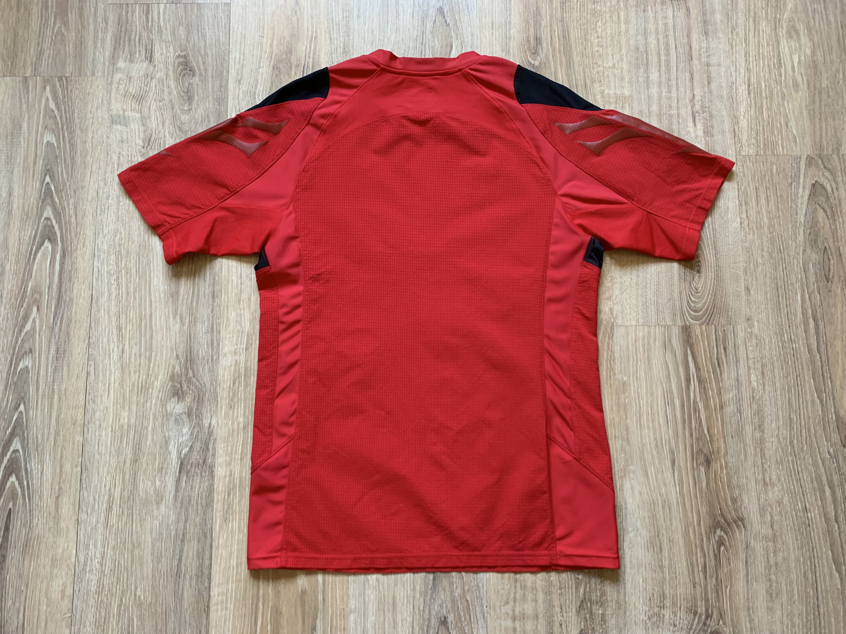 Under Armour × Vintage Under Armour Wales Rugby Union Home Jersey 2013 Size US XL / EU 56 / 4 - 6 Thumbnail