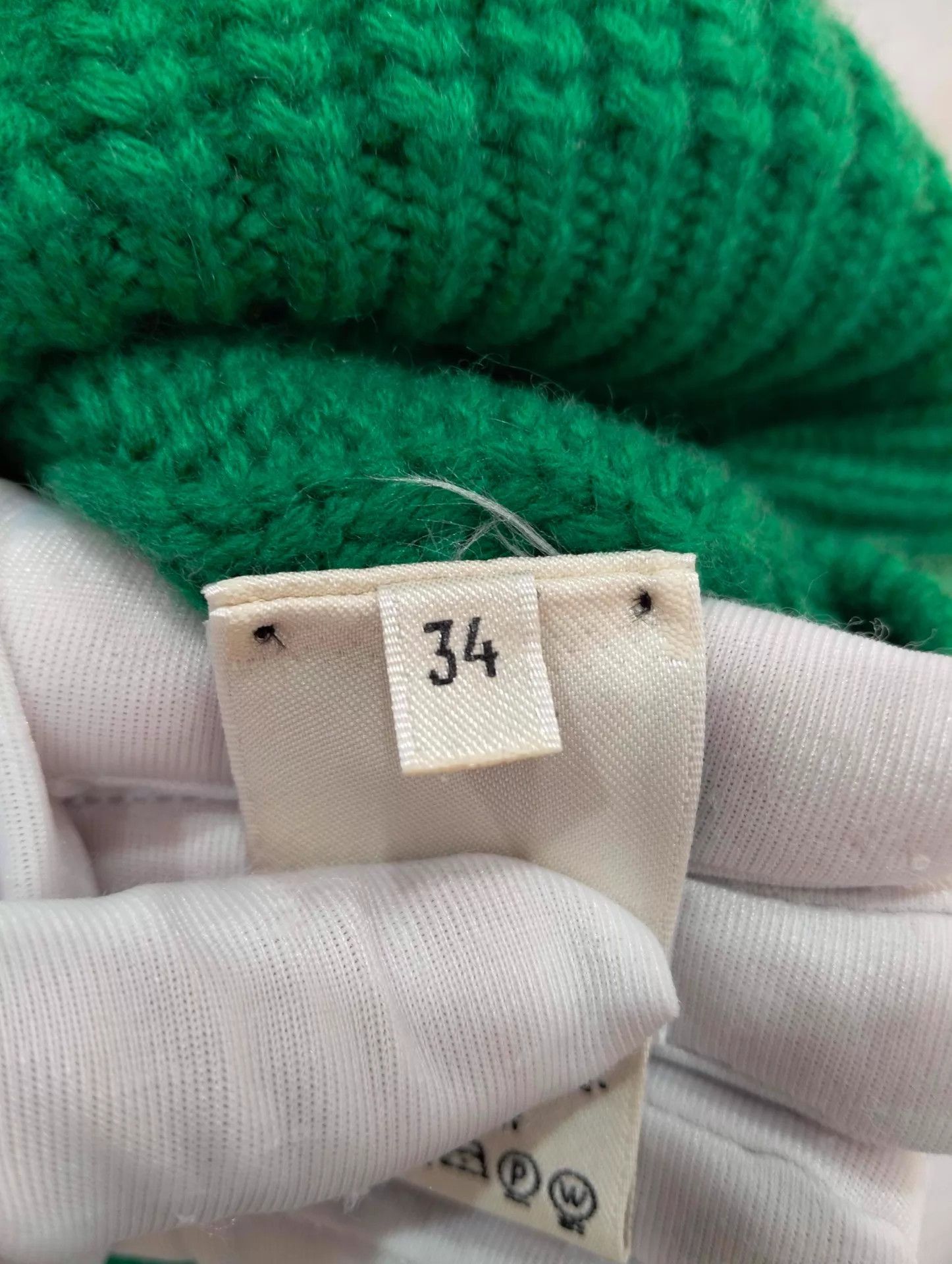 Hermes Hermes Green V-neck Cashmere Pullover 34 95 New Size XS / US 0-2 / IT 36-38 - 6 Thumbnail