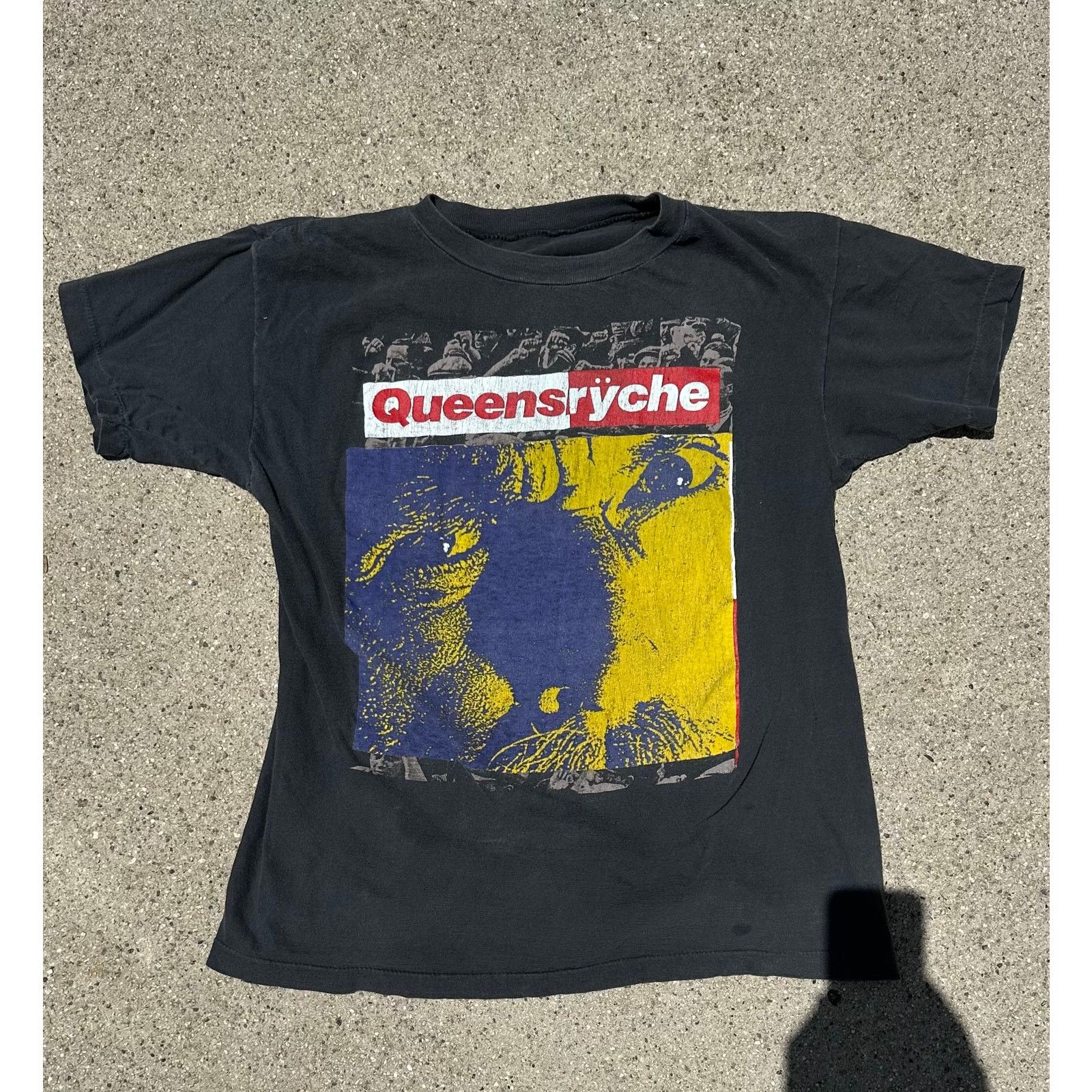 Vintage Vintage 1980s Queensryche tee Size US S / EU 44-46 / 1 - 1 Thumbnail