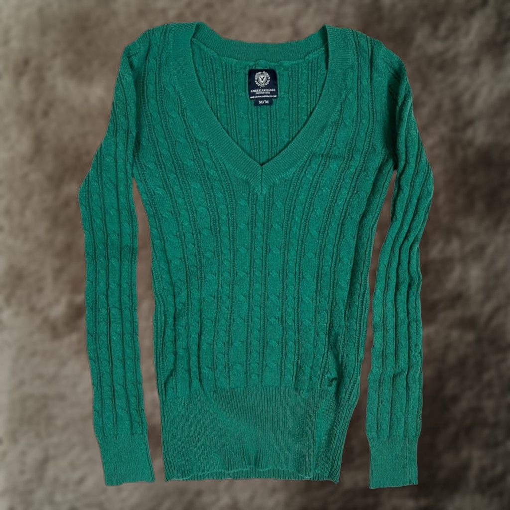 American Eagle Outfitters VINTAGE American Eagle Outfitters Sweater Women M Green Cable Knit V Neck Y2K Bella Swan Size M / US 6-8 / IT 42-44 - 1 Thumbnail