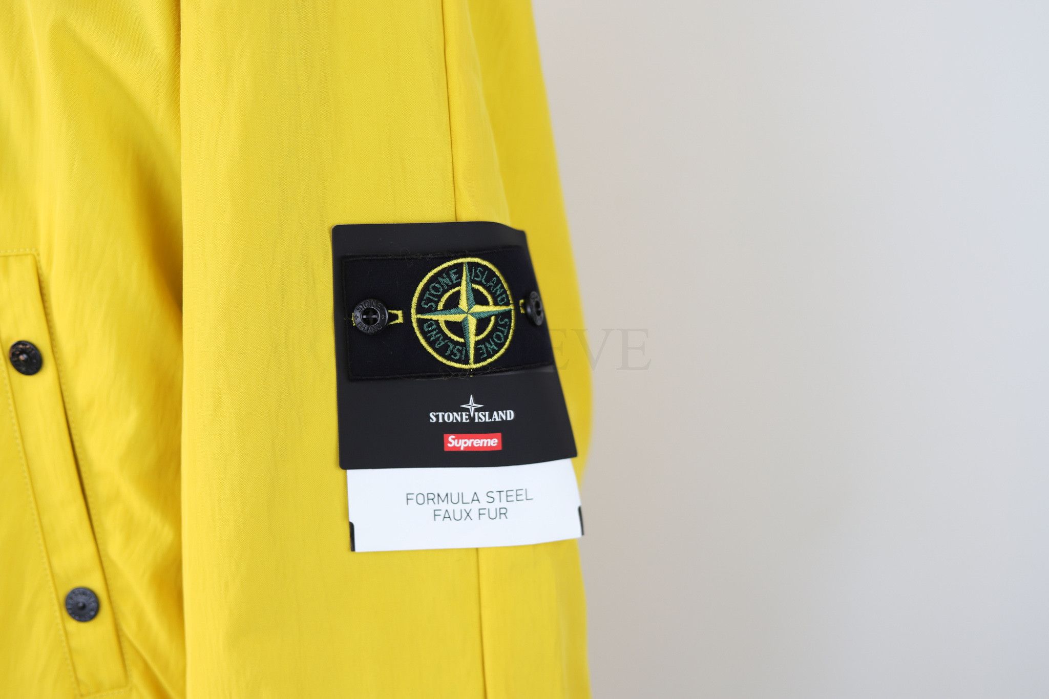 Stone Island STONE ISLAND X SUPREME JACKET FUR DOUBLSIDED RARE YELLOW 368 Size US XL / EU 56 / 4 - 3 Thumbnail
