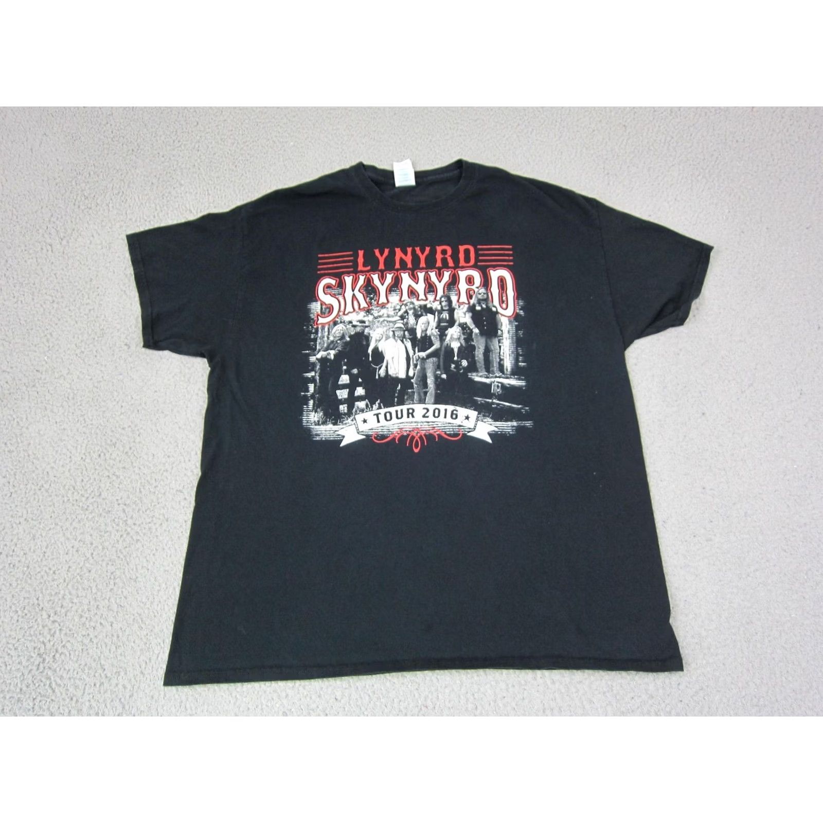 Gildan VINTAGE Lynyrd Skynyrd Shirt Mens XL Black 2016 Concert Tour Y2K Size US XL / EU 56 / 4 - 2 Thumbnail