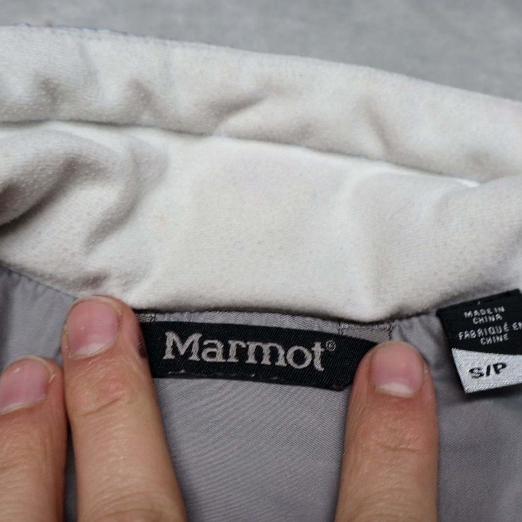 Marmot VINTAGE Marmot Jacket Womens Small White Quilted Puffer Hybrid Light Insulated Zip Front Pocketed Mock Neck Outdoor Hiking Shirt Womens Size S / US 4 / IT 40 - 7 Thumbnail