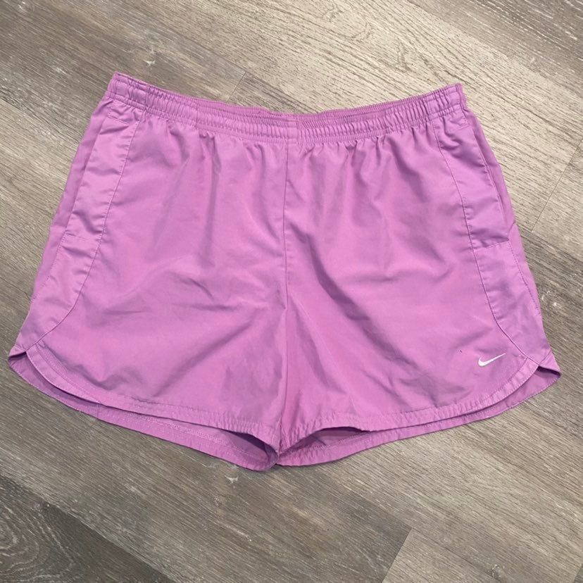 Nike Nike Purple Atheltic Shorts Women Large Bin H-30 Size 34" / US 12 / IT 48 - 1 Thumbnail