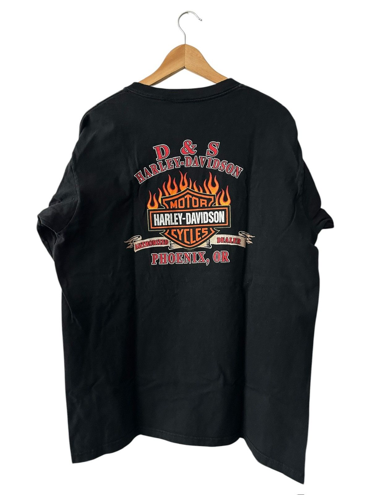 Harley Davidson Vintage Harley Davidson 00’ Gothic Flame Shield Longsleeve Size US L / EU 52-54 / 3 - 5 Thumbnail