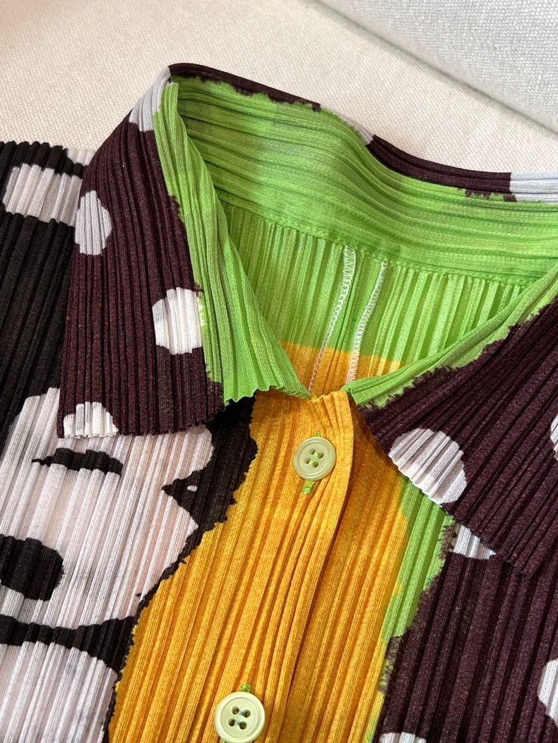 Issey Miyake Issey Miyake size:3 Black and green color-blocked top Size XS / US 0-2 / IT 36-38 - 6 Thumbnail