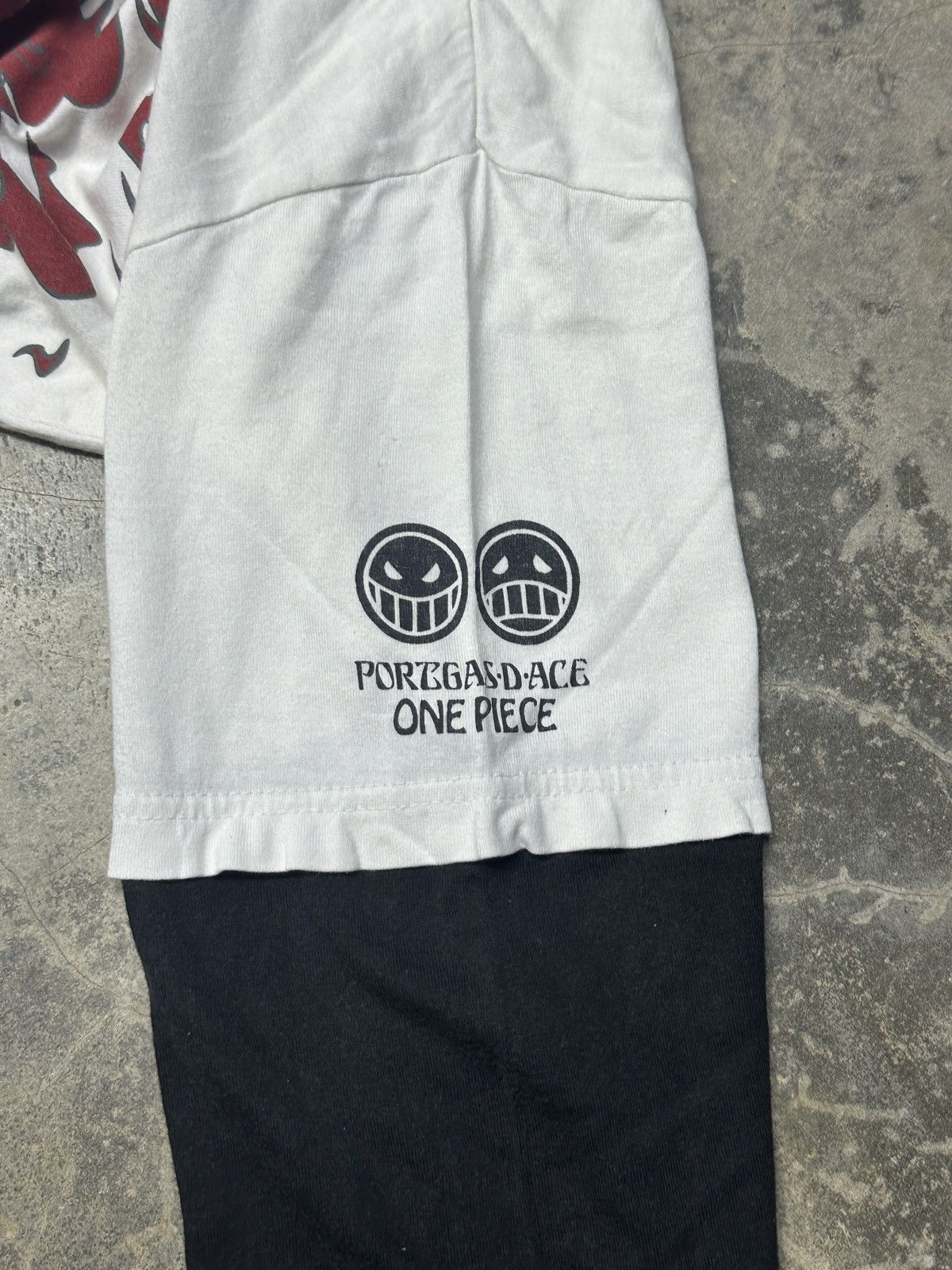 Anime × One Piece × Vintage Vintage Y2k One Piece Portgas D.Ace Tshirt Size US L / EU 52-54 / 3 - 12 Thumbnail