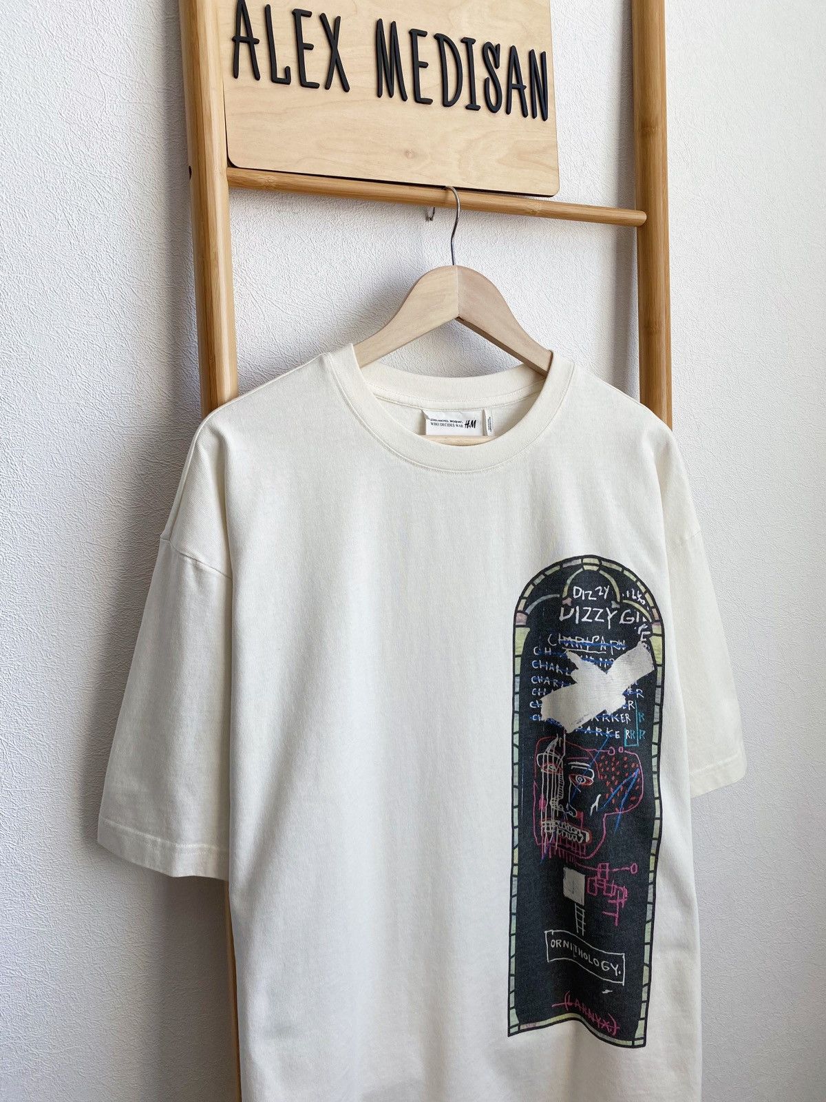 H&M × Jean-Michel Basquiat × Who Decides War WHO DECIDES WAR x BASQUIAT x H&M RELAXED FIT COTTON T-SHIRT Size US XL / EU 56 / 4 - 2 Thumbnail