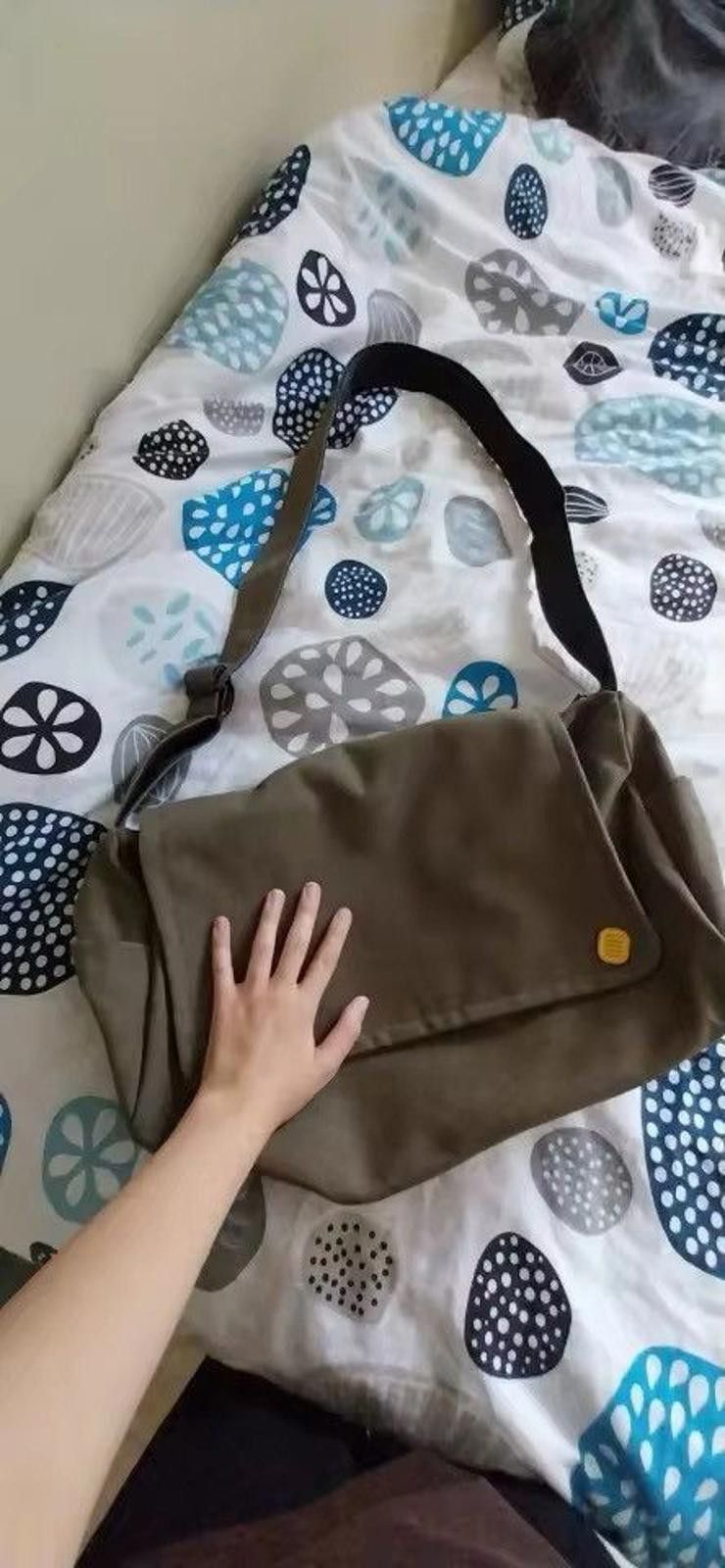 Japanese Brand Minimalist Flap Messenger Bag Size ONE SIZE - 5 Thumbnail