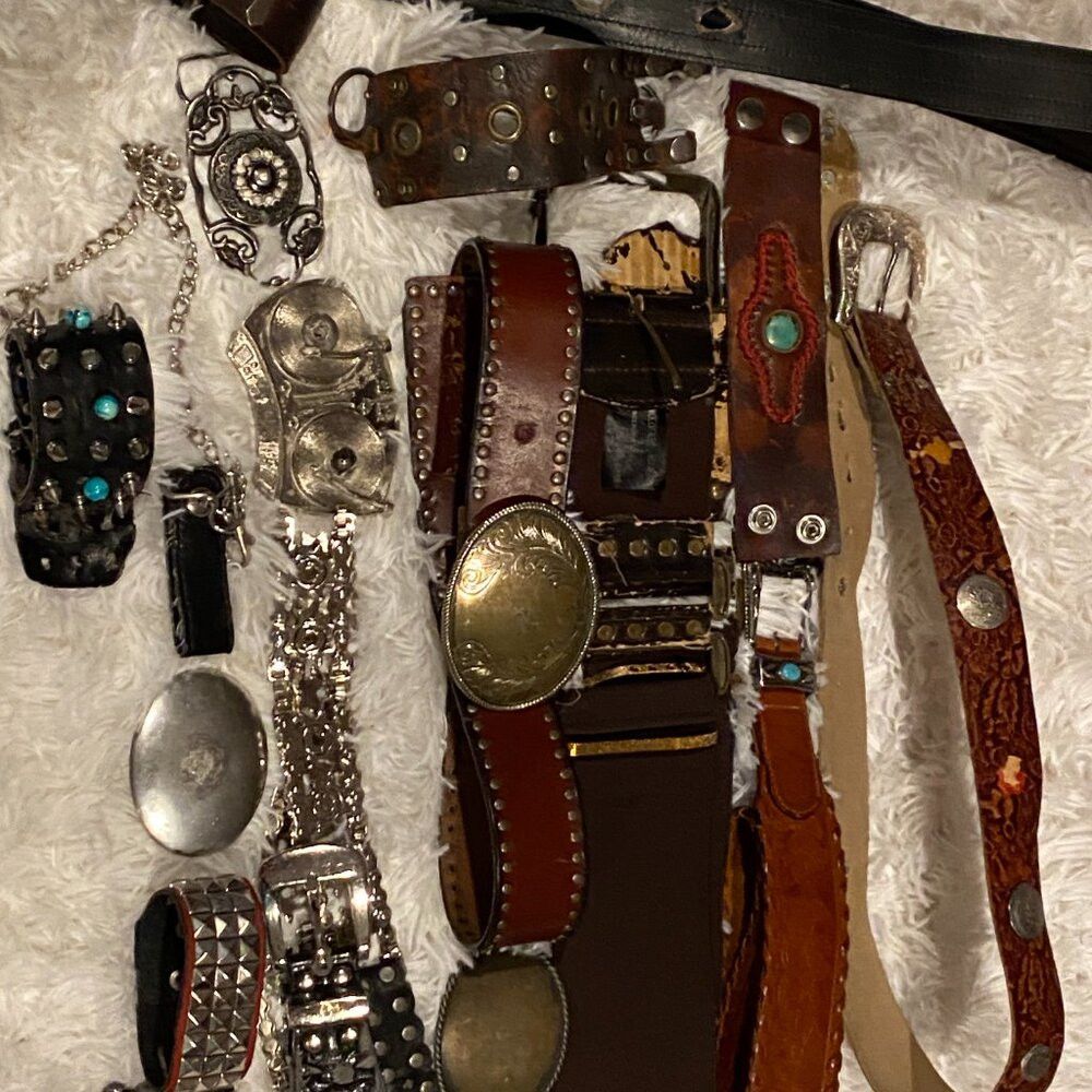 Other Vintage Lot of Leather Belts Accesories & Belt Buckles Cuff Size ONE SIZE - 3 Thumbnail