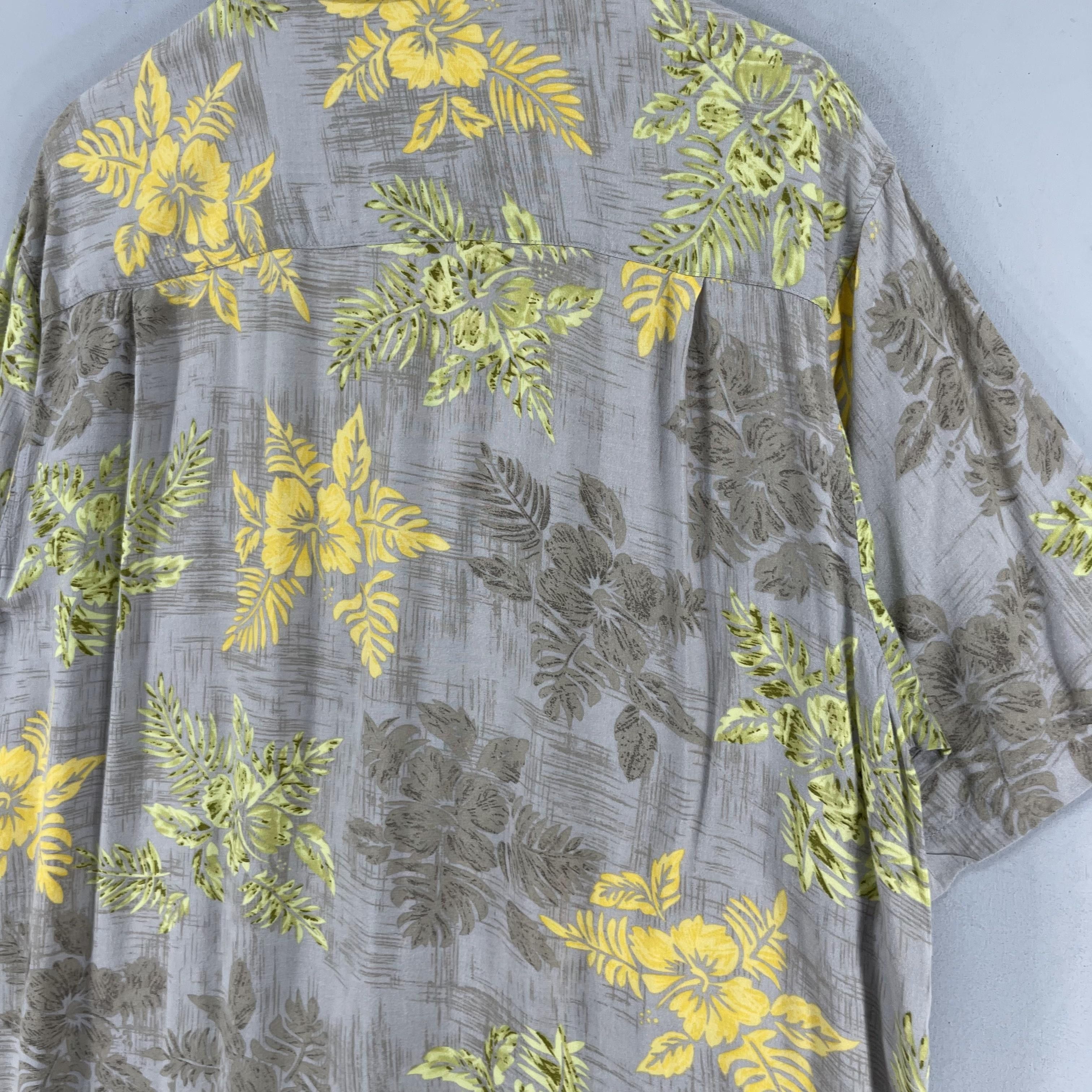 Aloha Tropical Floral Hibiscus Motive Rayon Button Up Shirt