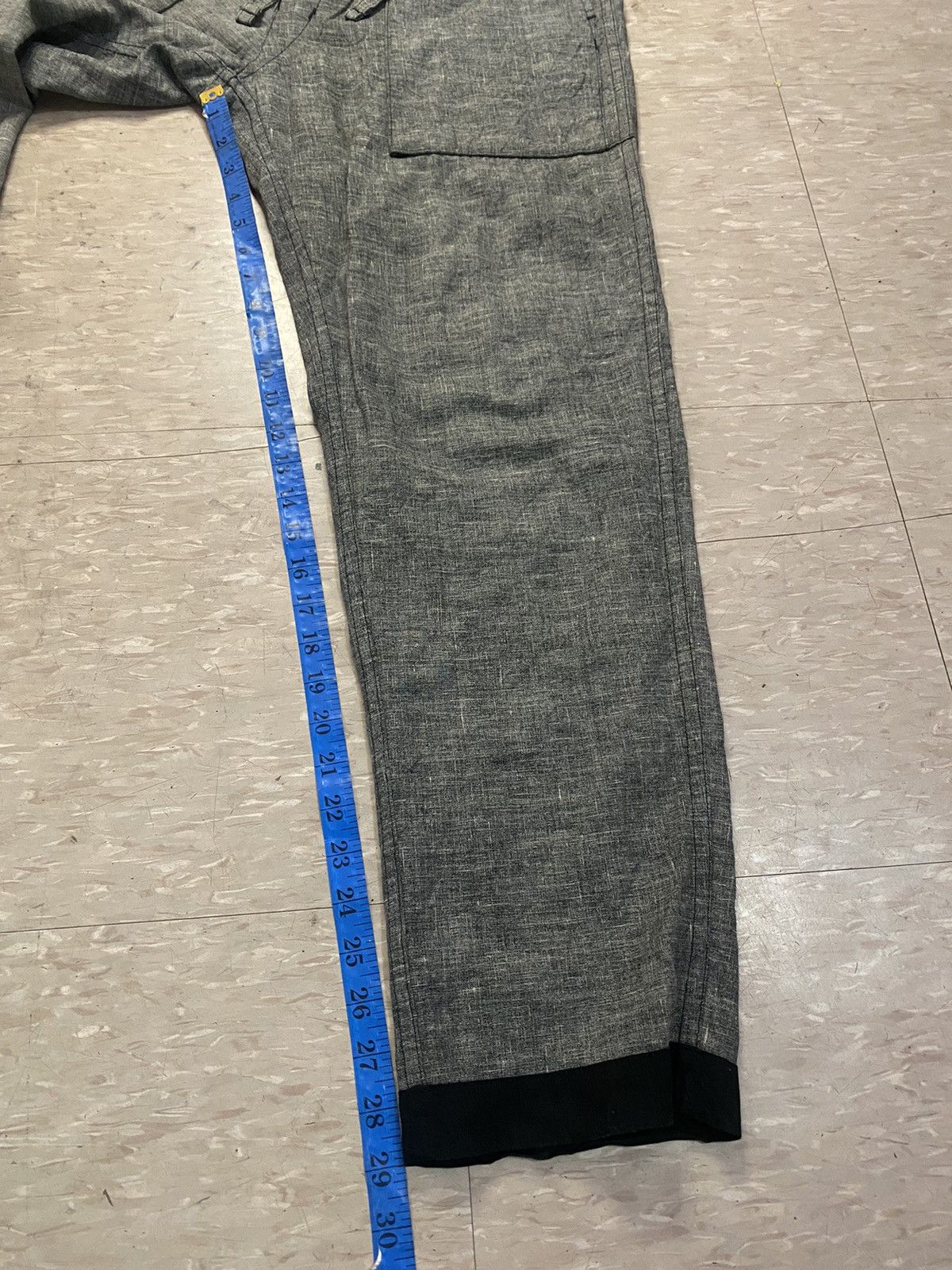 Issey Miyake × Japanese Brand × Pleats Please Issey Miyake Issey miyake men Cropped grey x black reversible drawstring Size US 32 / EU 48 - 12 Thumbnail