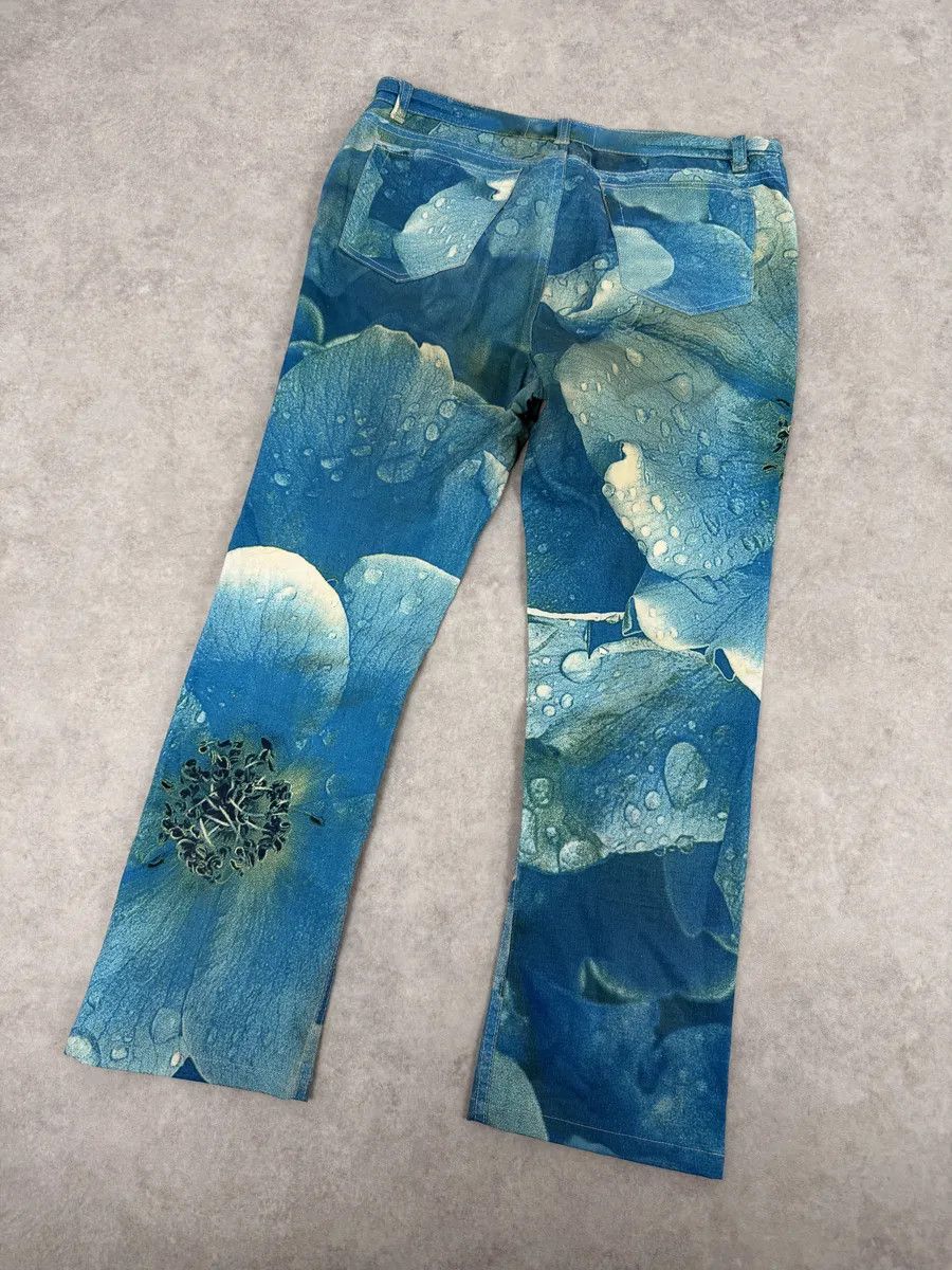 Roberto Cavalli 2000s Roberto Cavalli Blue Wet Leaves Print Pants Size 26" / US 2 / IT 38 - 6 Thumbnail