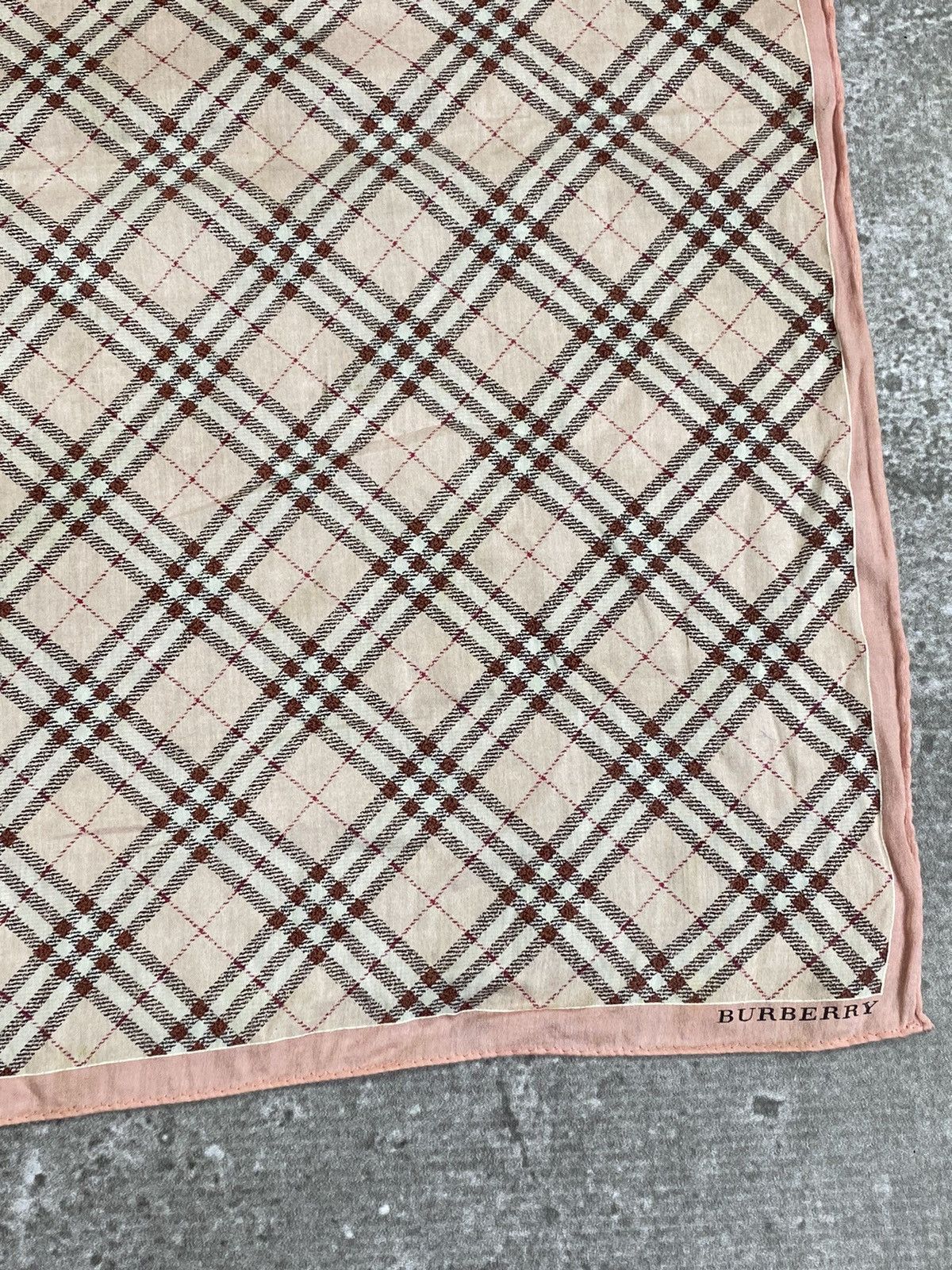 Burberry Burberry Handkerchief / Bandana / Neckerchief Size ONE SIZE - 4 Thumbnail