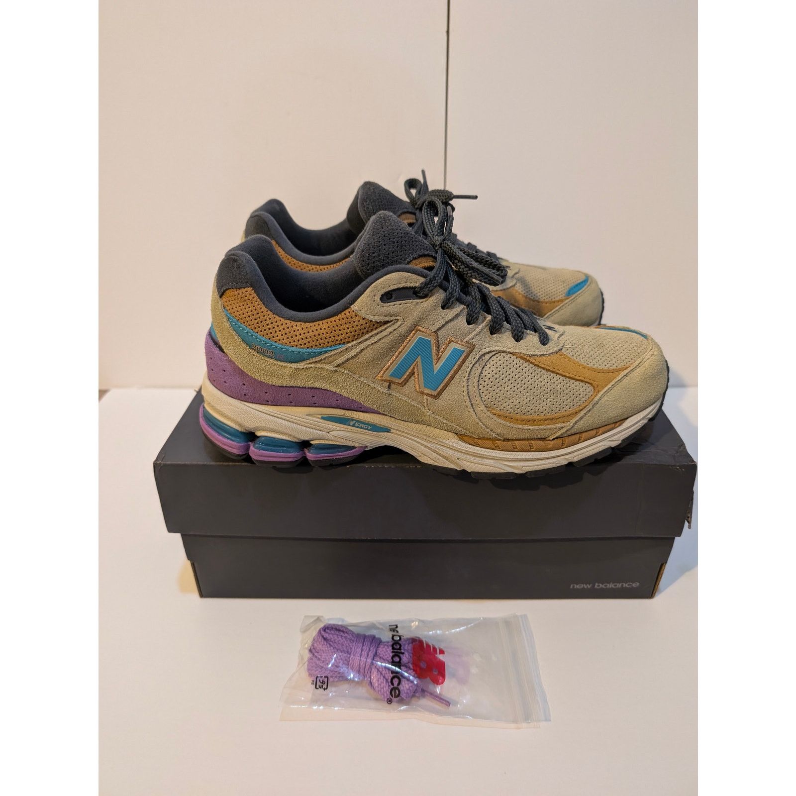New Balance New Balance x J. Crew 2002R Rain Cloud/Prism Purple Incense Size US 9.5 / EU 42-43 - 3 Thumbnail