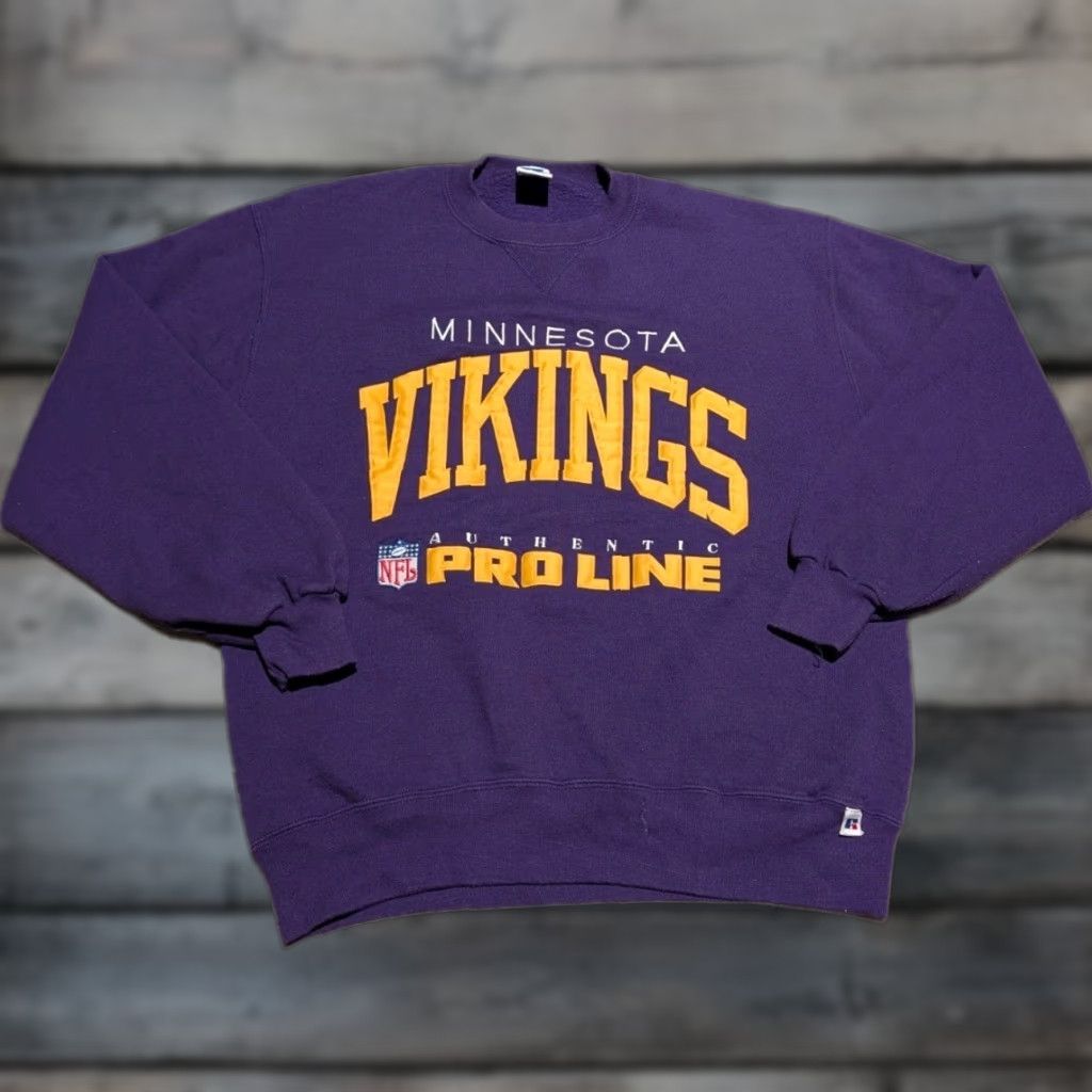 Russell Athletic VINTAGE Russell Athletic Pro Line Minnesota Vikings Crewneck Sweatshirt Mens Medium Purple Embroidered Logo USA Made Heavyweight Fleece Lined Pullover Size US M / EU 48-50 / 2 - 1 Thumbnail