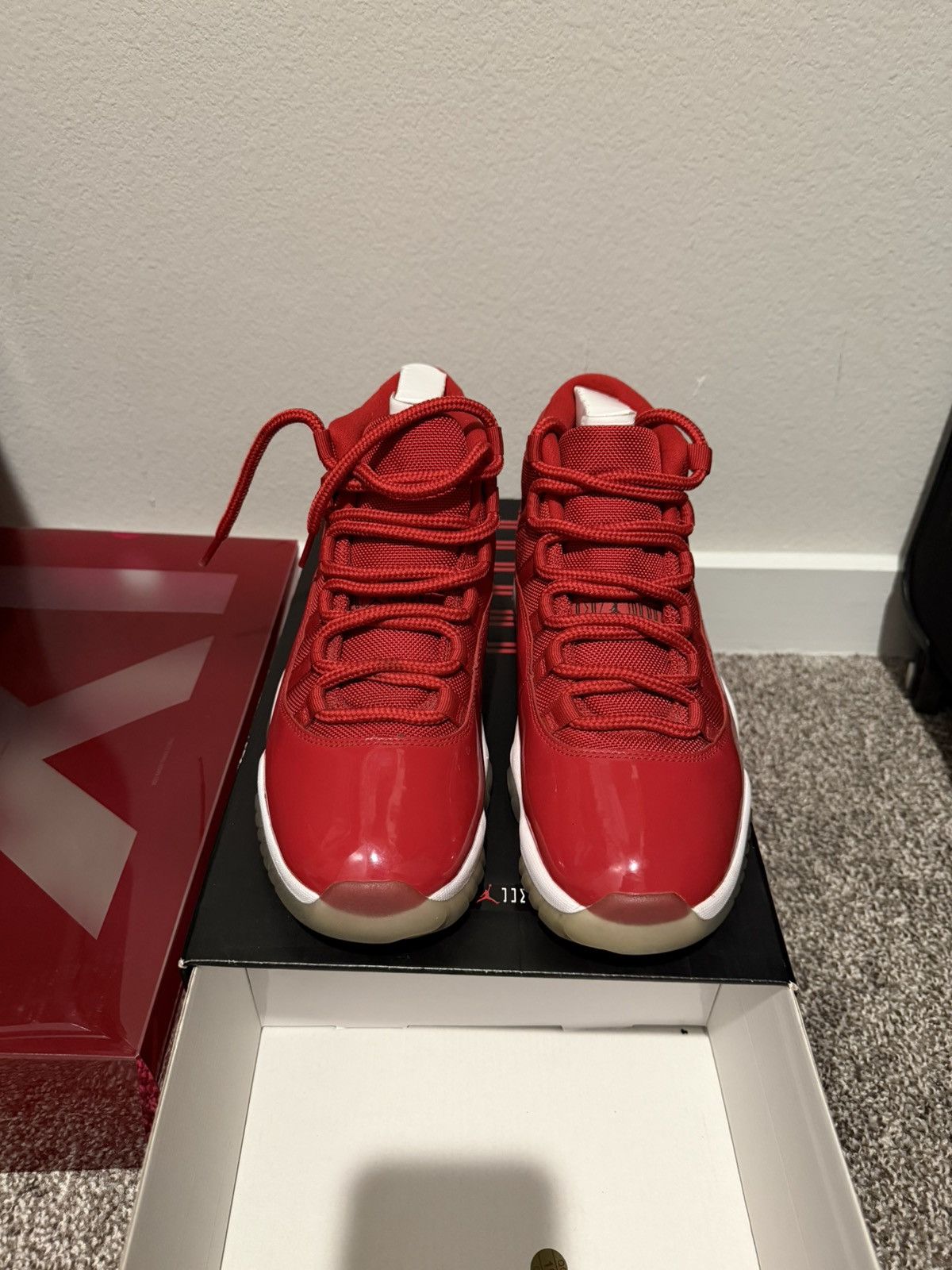 Nike Gym Red Jordan 11 Size US 8.5 / EU 41-42 - 4 Thumbnail