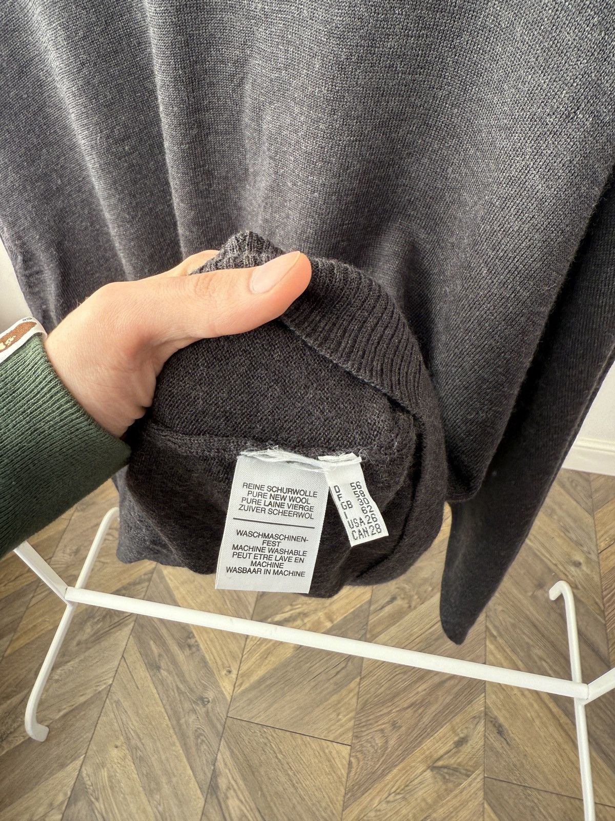 Burberry Vintage Burberry London Pure New Wool Crewneck Jumper Size US L / EU 52-54 / 3 - 5 Thumbnail