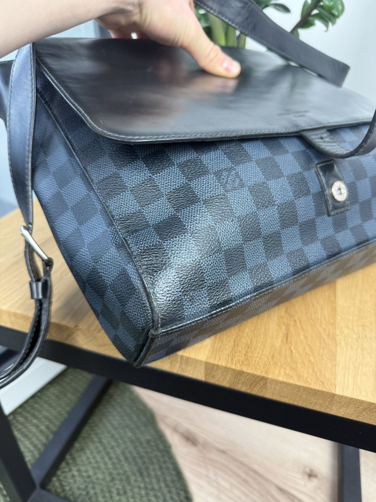 Louis Vuitton Louis Vuitton Messenger Canvas Crossbody Bag Size ONE SIZE - 10 Thumbnail