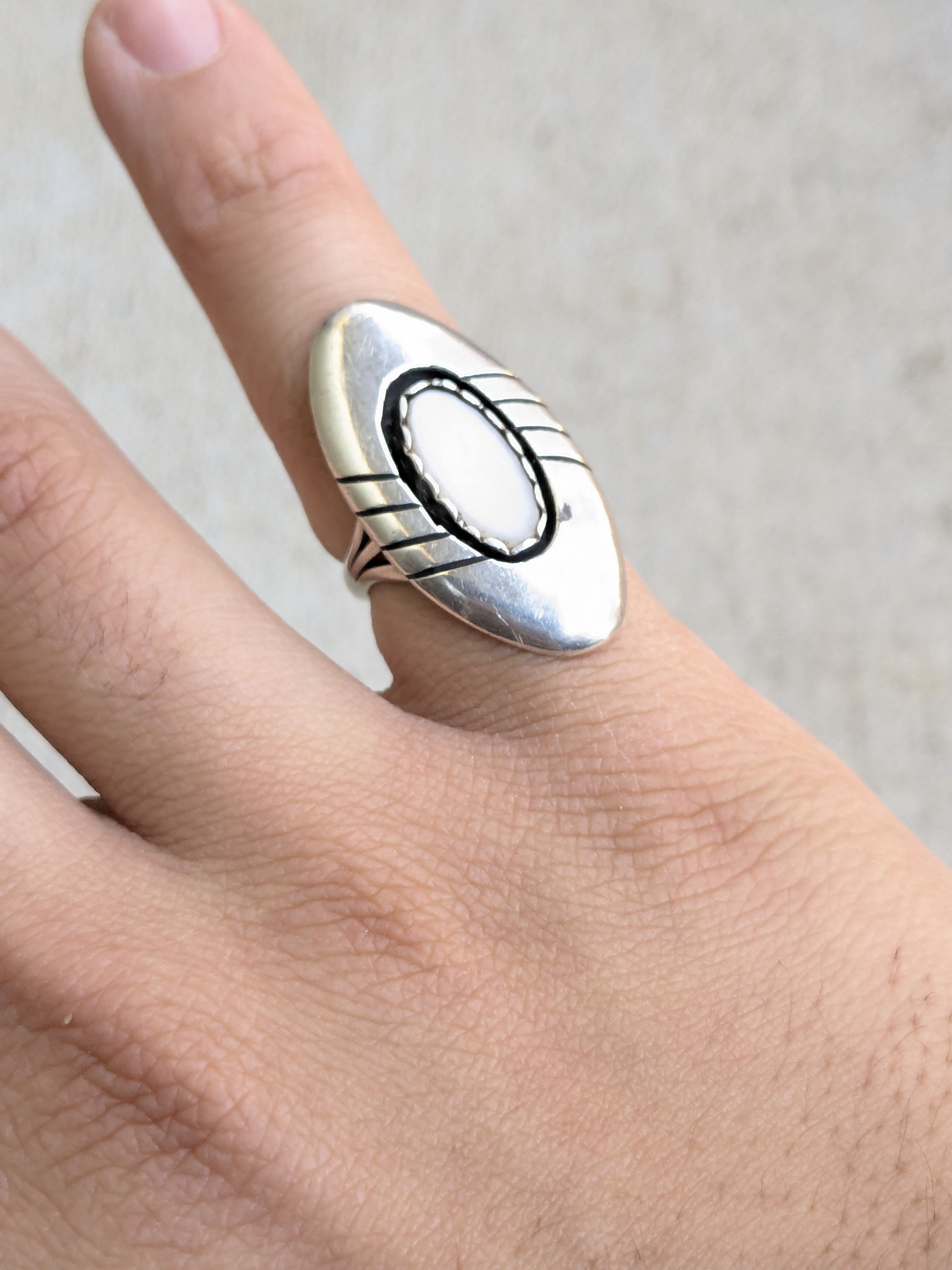 Jewelry × Vintage Vintage Patricia Platero Sterling Silver Ring Mother Pearl Size ONE SIZE - 9 Thumbnail