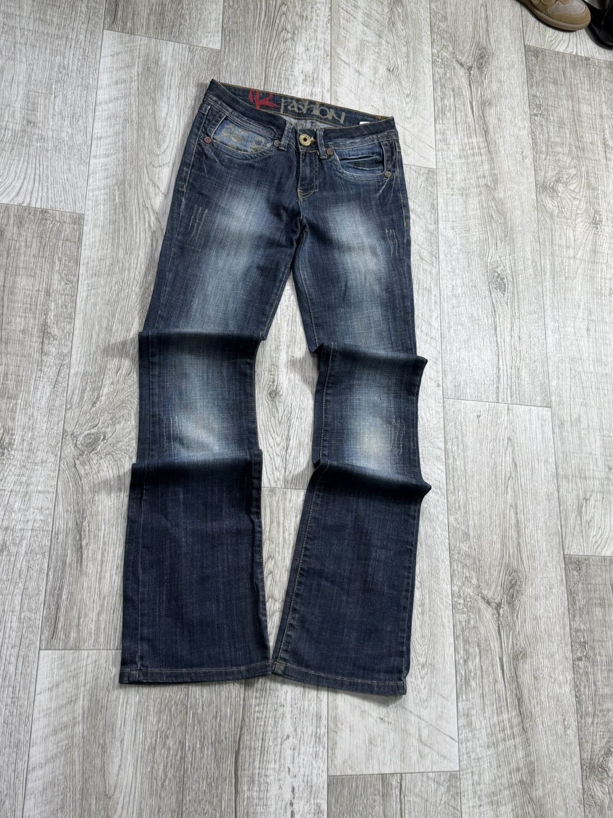 Japanese Brand Japanese brand feared jeans Y2K big logo streetwear crazy Size US 27 - 6 Thumbnail