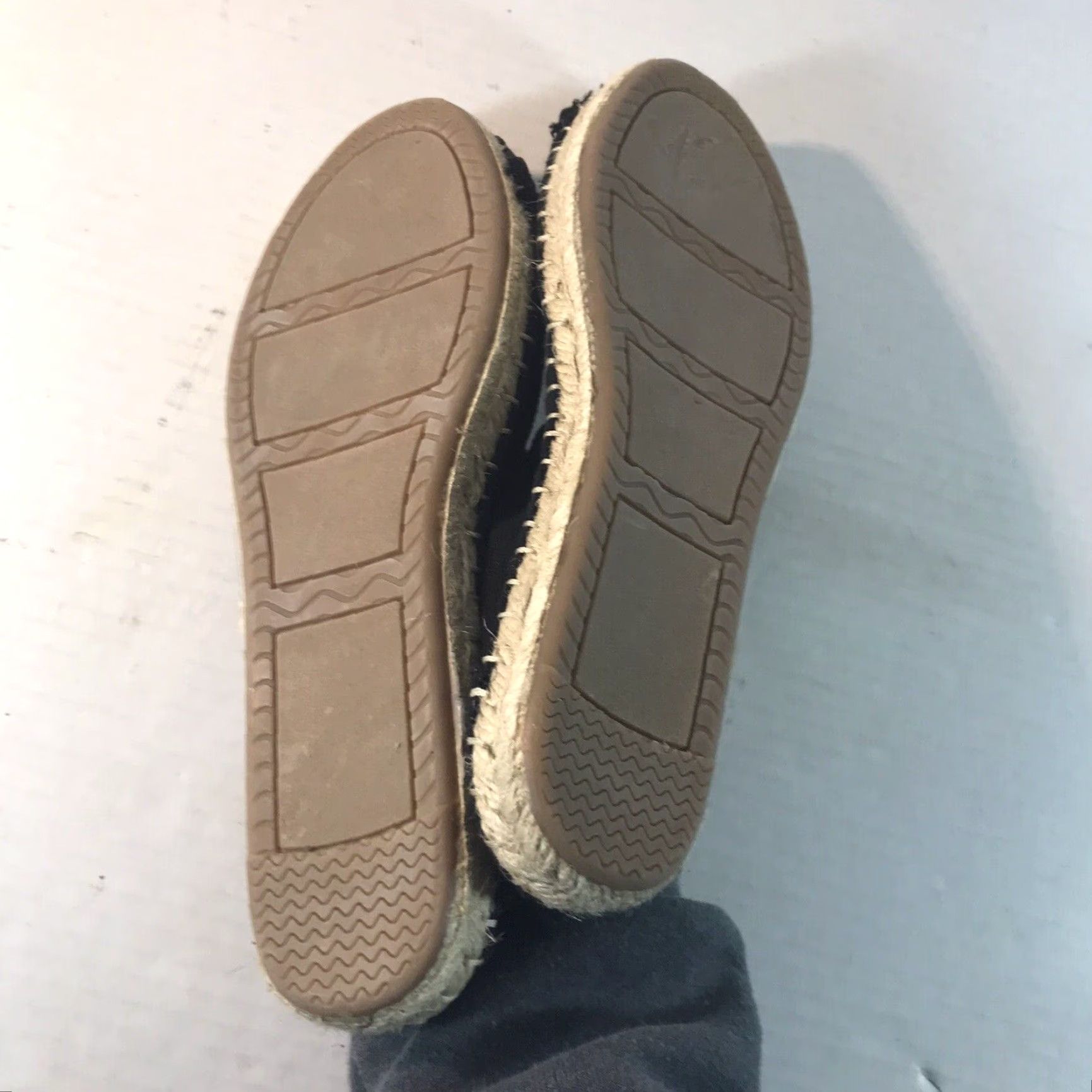 Vintage VINTAGE Simply Vera Vera Wang Flat Slip-On Shoes Women's Size 8M Black Canvas Rhinestone Casual Size US 8 / IT 38 - 6 Thumbnail