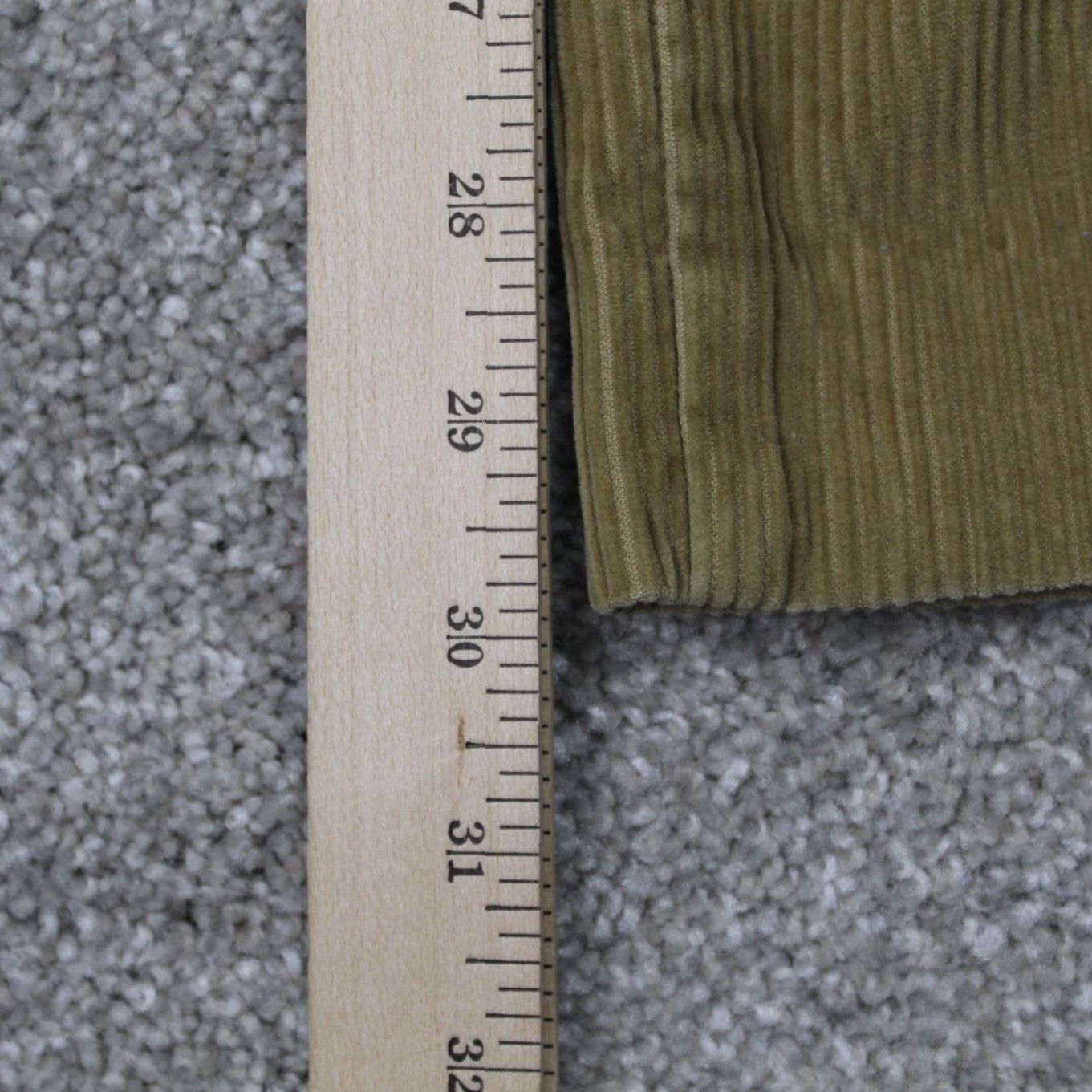 Vintage L.L. Bean Corduroy Pants Mens 34 Beige Classic Fit Pleated Straight Inseam 30" Size US 34 / EU 50 - 4 Thumbnail
