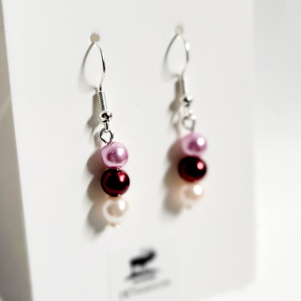 Handmade Hand crafted Valentine's Day glass bead dangle earrings Size ONE SIZE - 3 Thumbnail