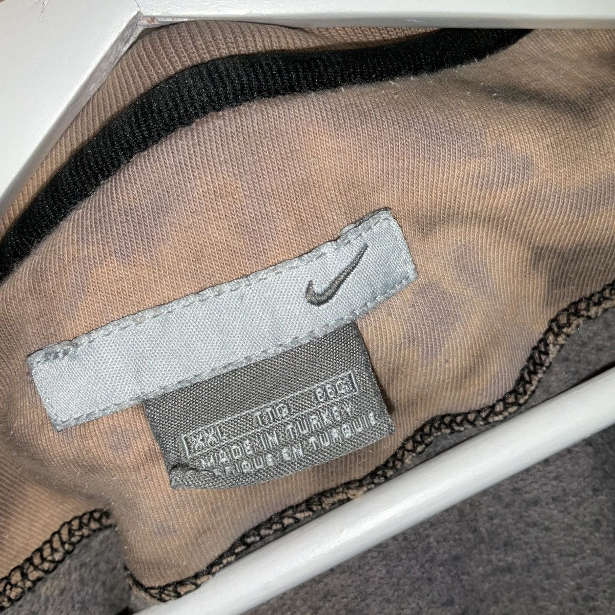 Nike Vintage Nike Bleached Crewneck Size US XXL / EU 58 / 5 - 4 Thumbnail