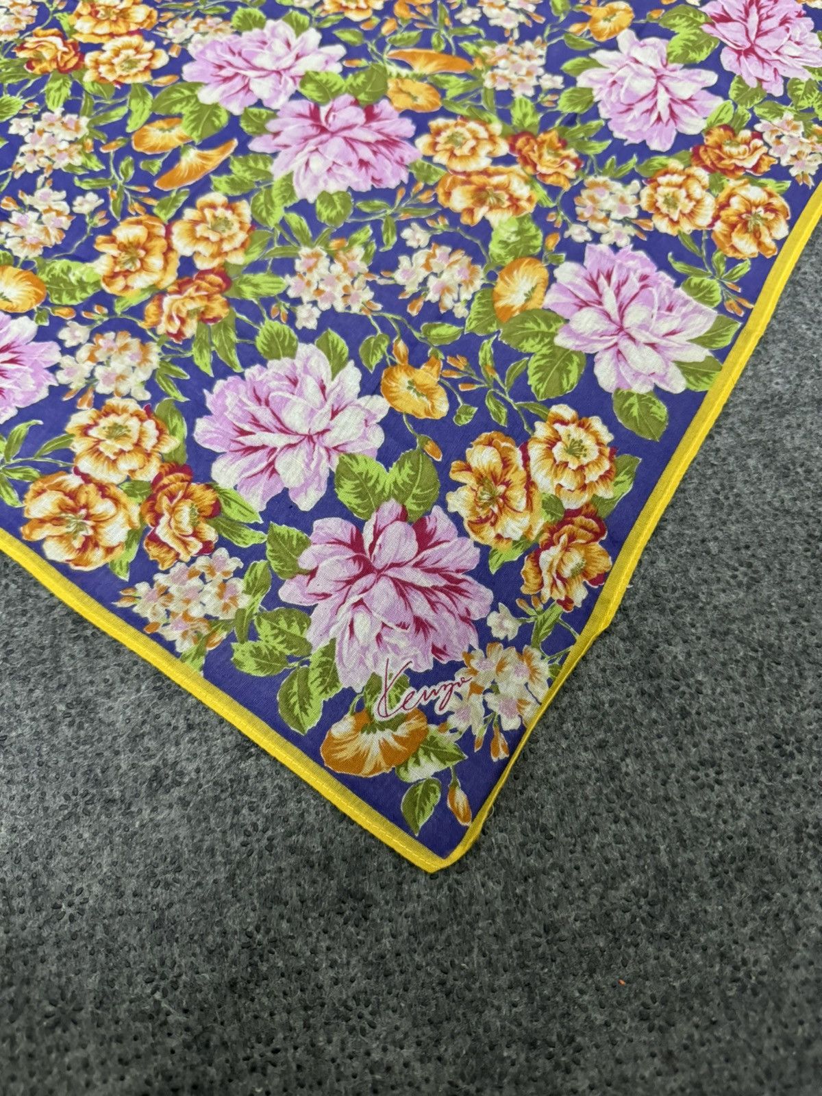 Kenzo × Vintage COMBO KENZO HANDKERCHIEF Size ONE SIZE - 4 Thumbnail