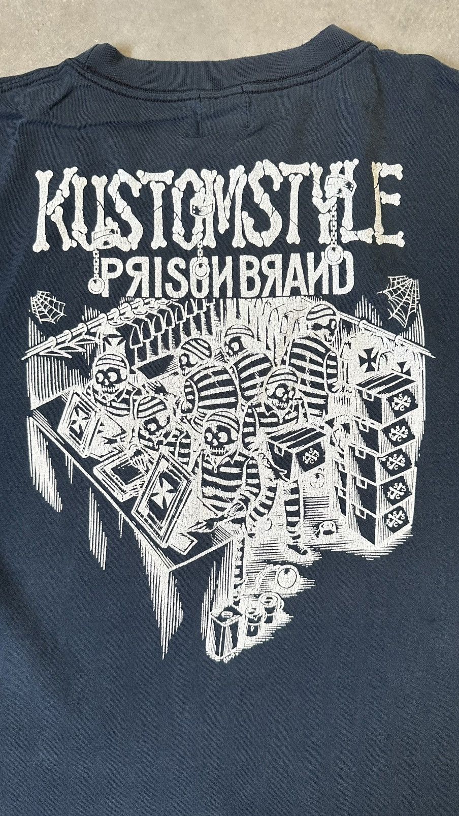 Vintage VINTAGE KUSTOM STYLE PRISON BRAND TEE Size US L / EU 52-54 / 3 - 7 Thumbnail