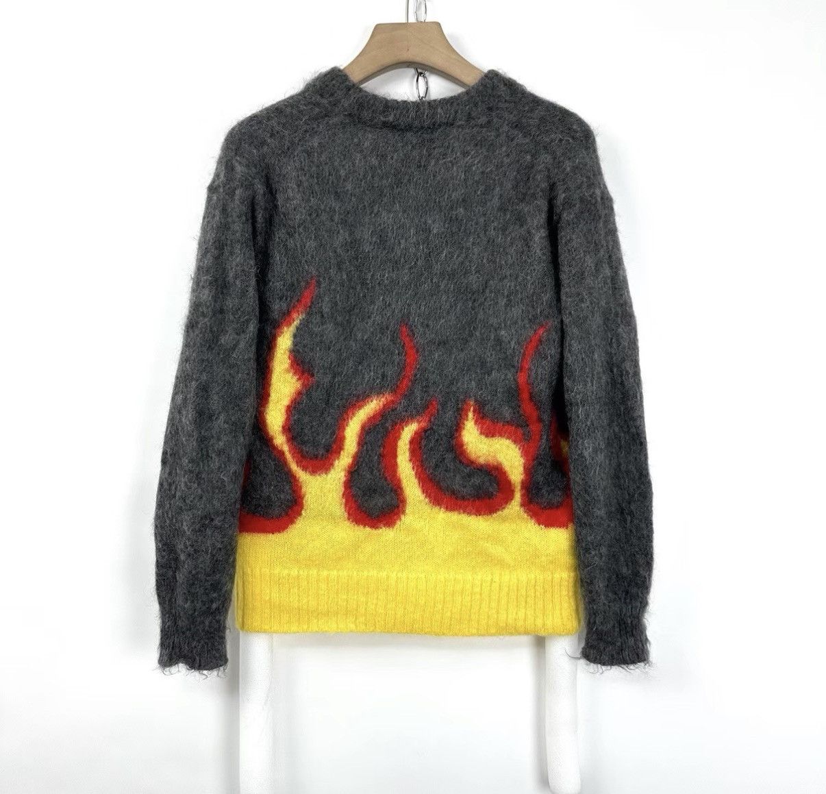 Prada Prada Grey Flame Mohair V-Neck Sweater K12 Size XS / US 0-2 / IT 36-38 - 2 Thumbnail