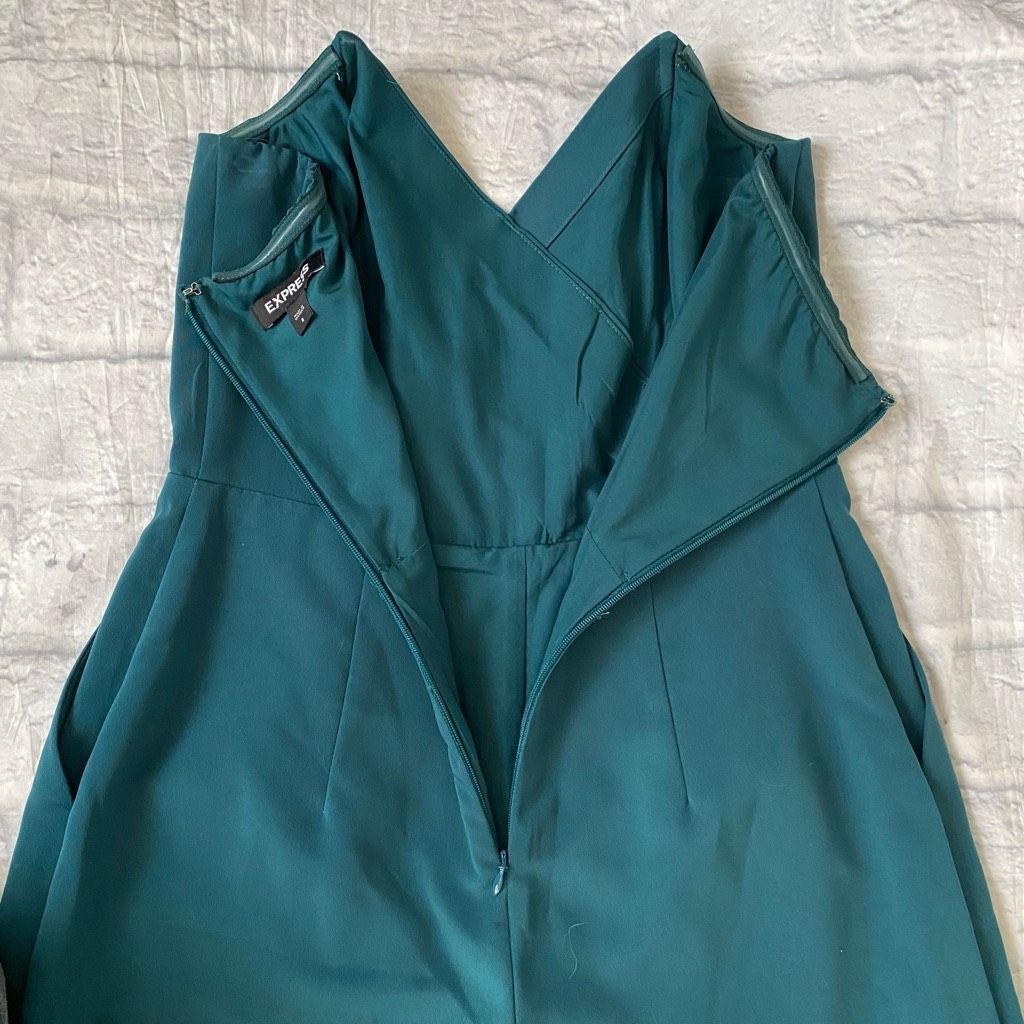 Express Express women 2 strapless jumpsuit w/zip back closure & pock Size 26" / US 2 / IT 38 - 5 Thumbnail