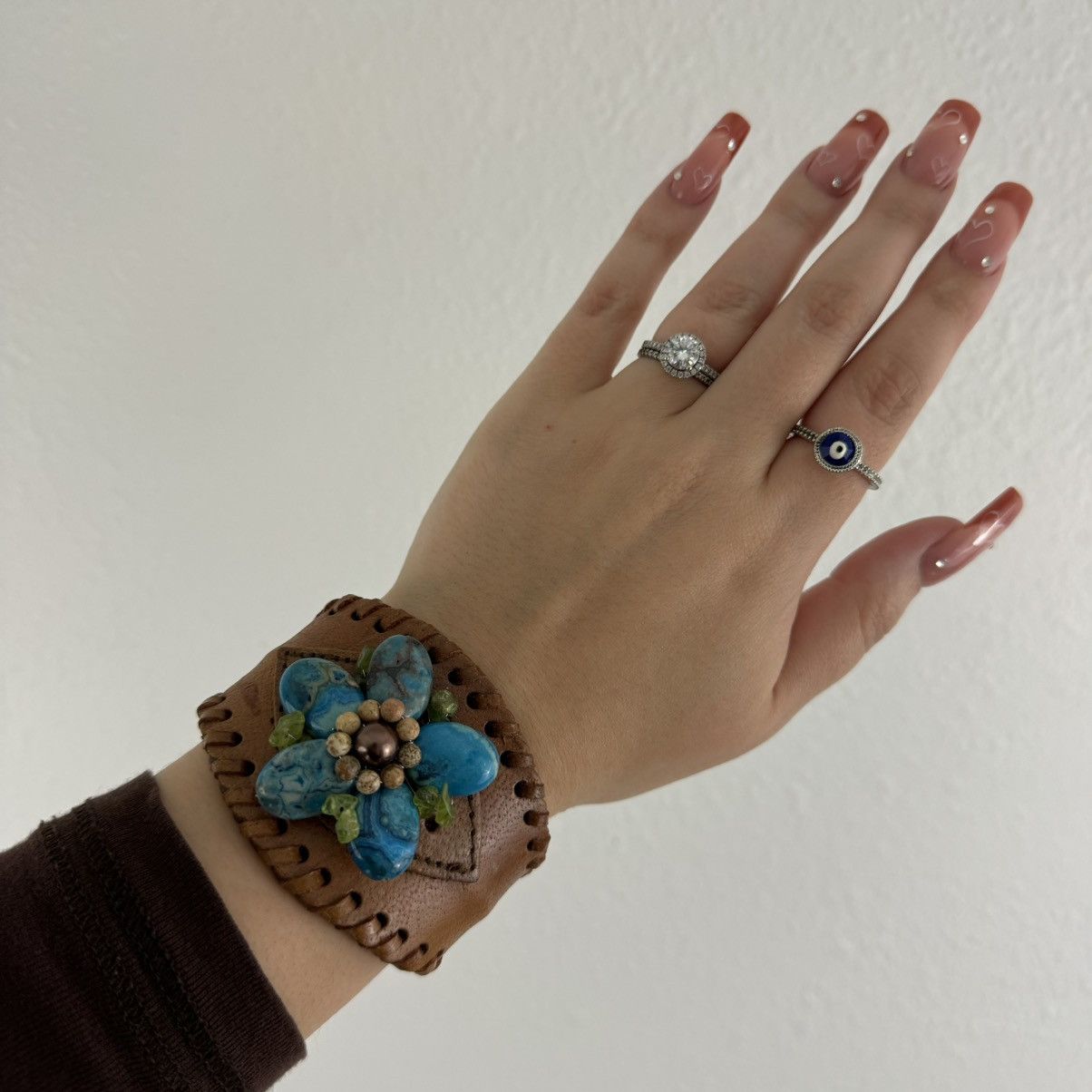 Vintage Vintage Light Brown Leather Turquoise Flower Bracelet Size ONE SIZE - 2 Thumbnail