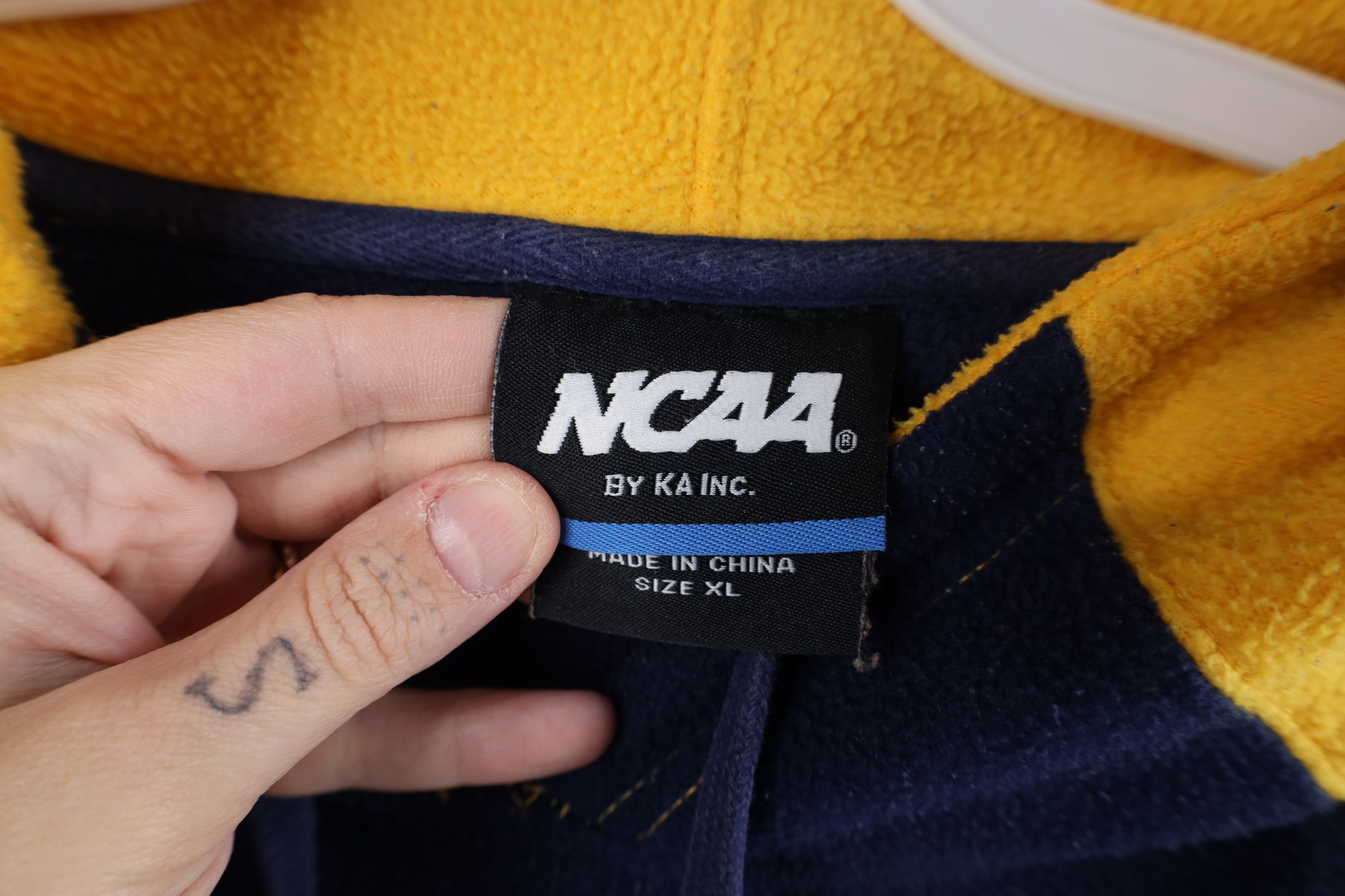 Vintage Vintage University of Michigan Fleece Hoodie Sweatshirt Blue Size US XL / EU 56 / 4 - 5 Thumbnail