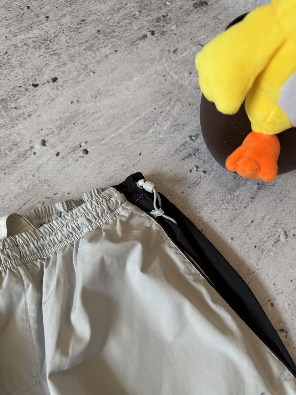 Nike × Vintage NIKE AIR MAX NYLON VINTAGE Y2K BAGGY FIT PANTS SWEATPANTS Size US 34 / EU 50 - 7 Thumbnail