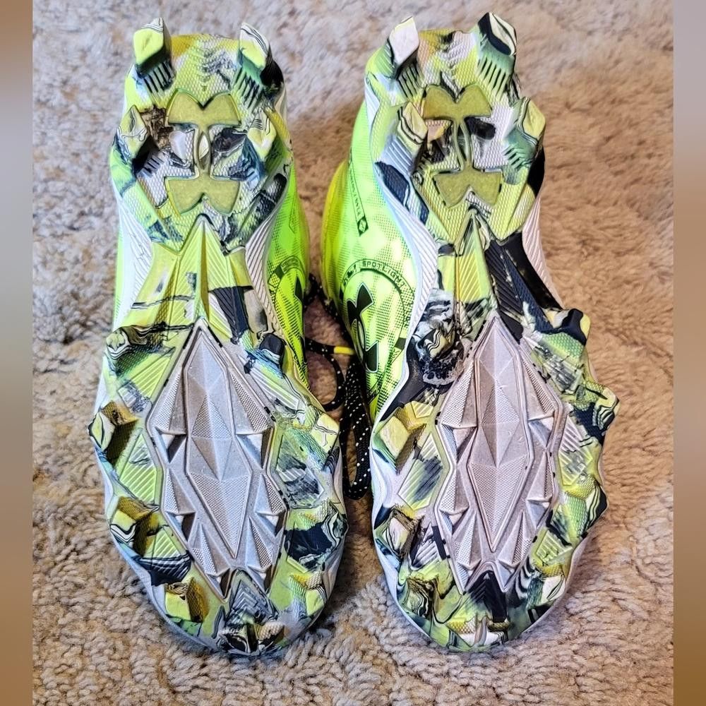 Under Armour UnderArmour Football Cleats Size US 5 / EU 37 - 4 Thumbnail