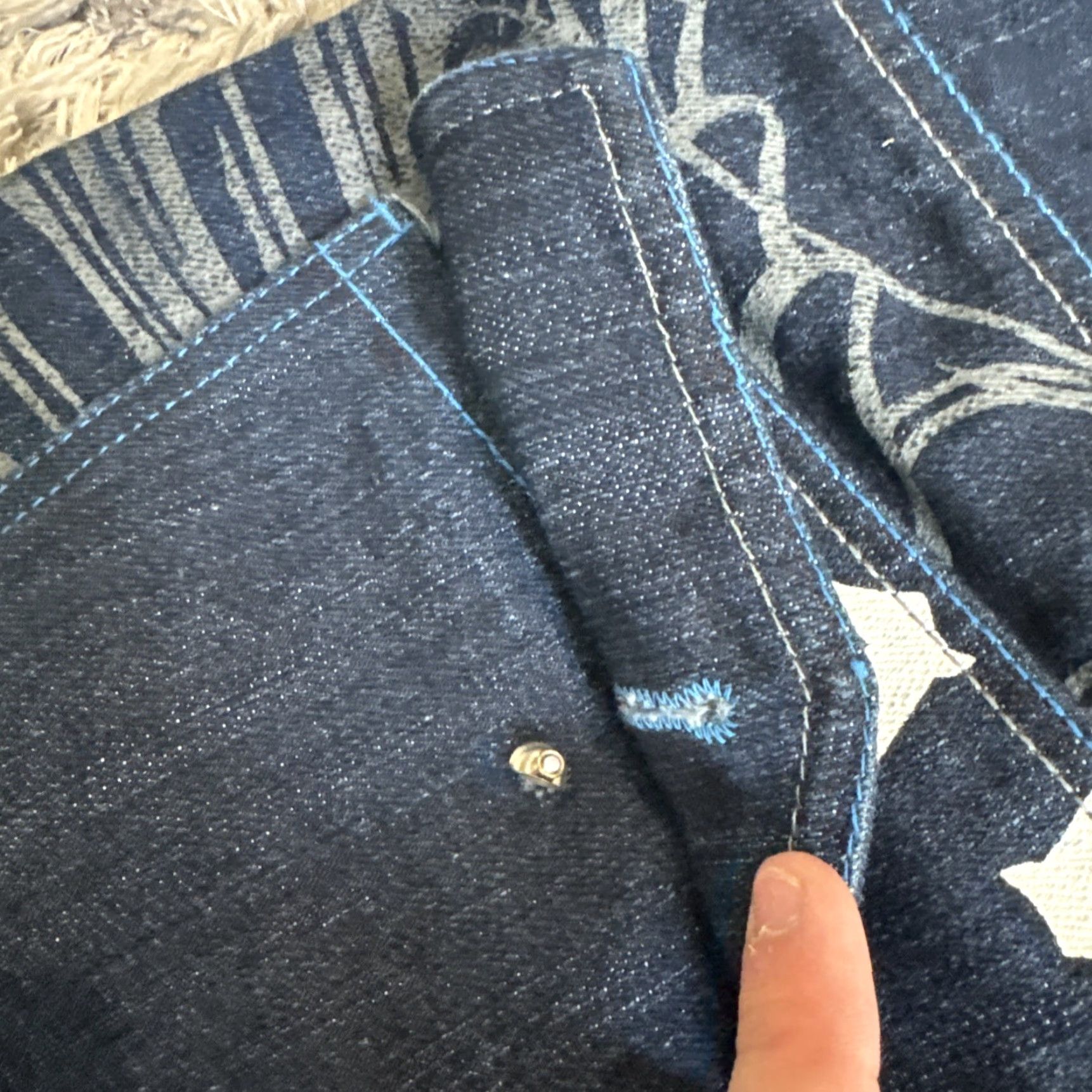 Denime VINTAGE Raw Blue Embroidered Baggy Denim Blue Jorts Jean Shorts Men’s 32 90s Cargo Denim Blue Embroidered Mens Size US 32 / EU 48 - 6 Thumbnail