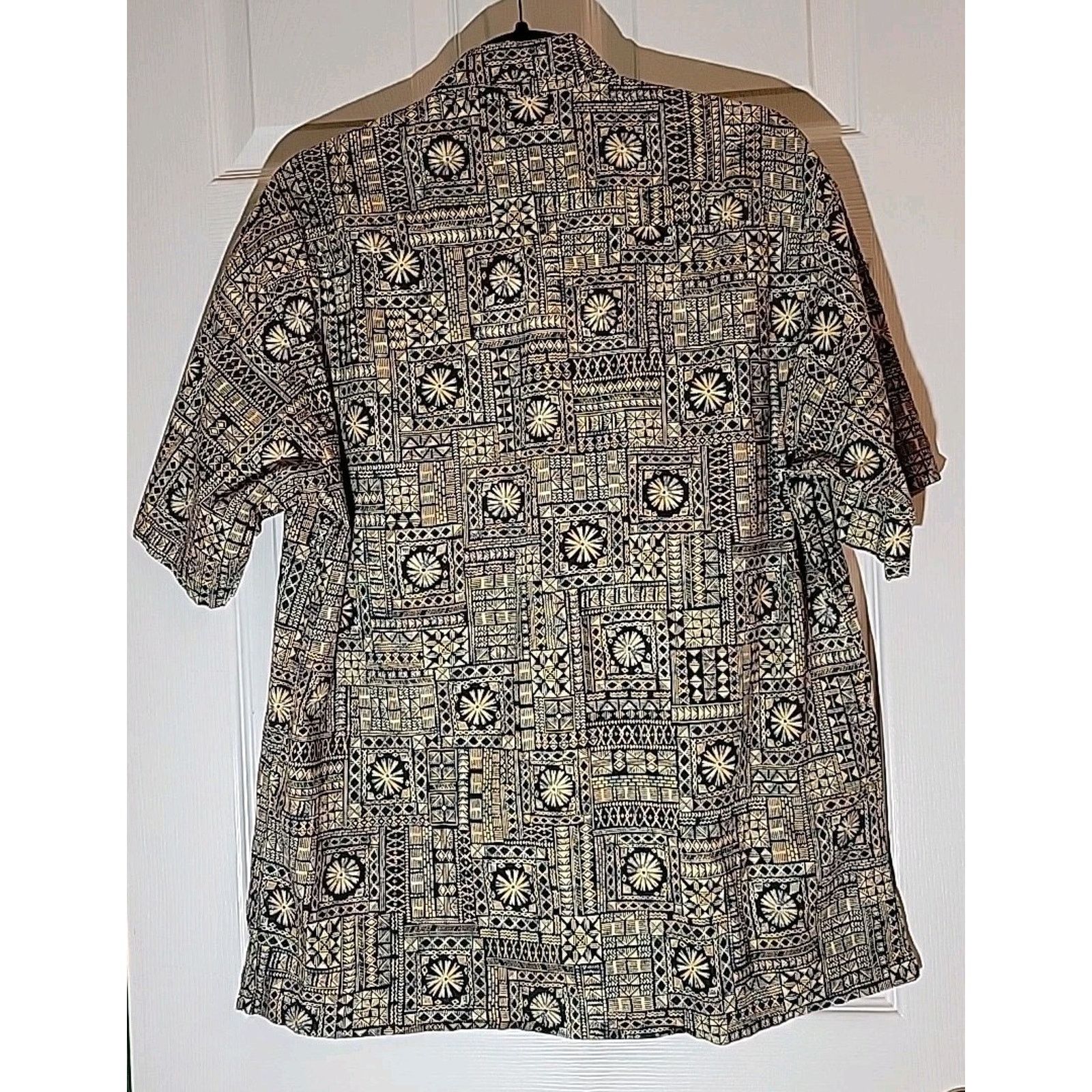 Tori Richard Tori Richard Vintage Hawaiian Print Button Shirt Native MED Size US M / EU 48-50 / 2 - 4 Thumbnail