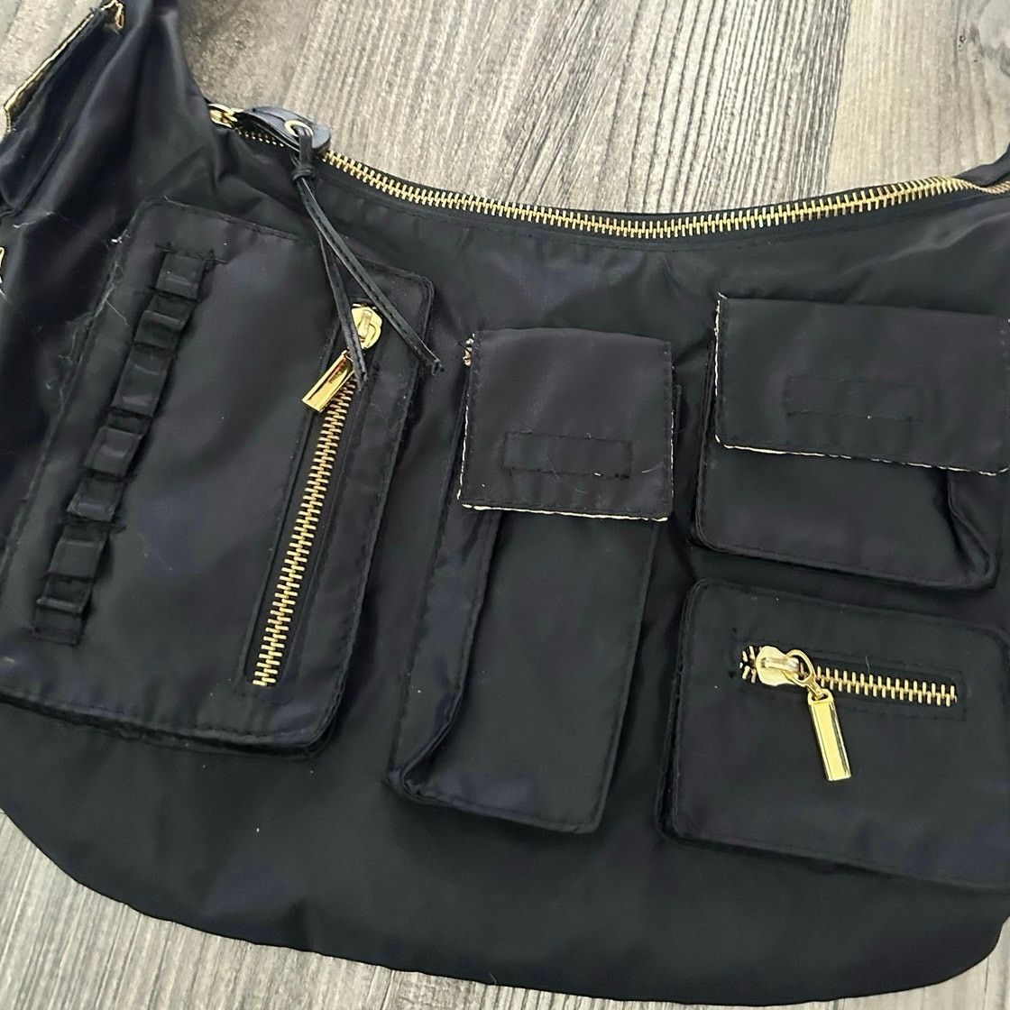 Other no brand black satin look cargo hand bag gold hardware Size ONE SIZE - 2 Thumbnail