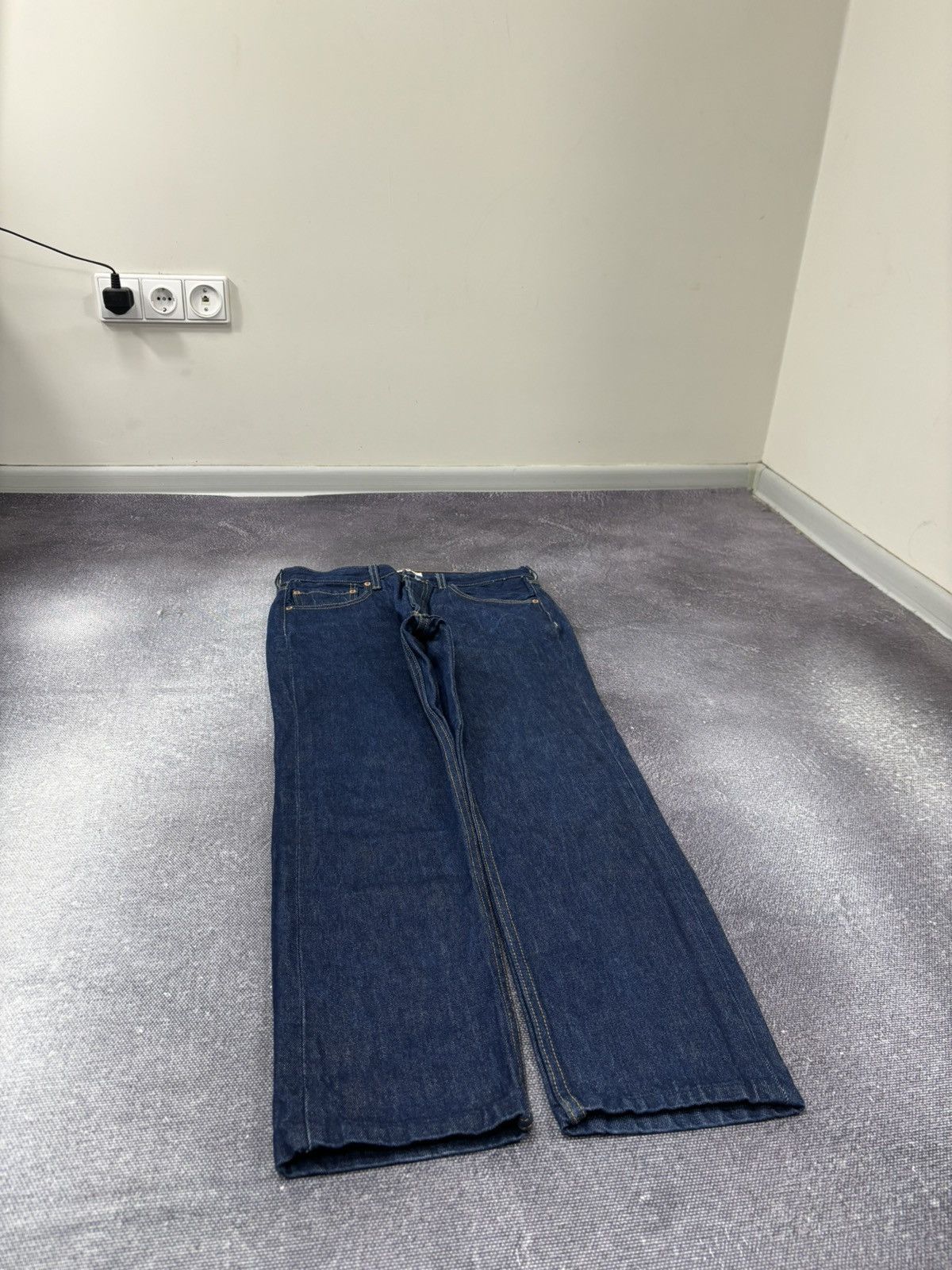 Levi's Vintage Levi’s 501 Straight Leg Button-Fly Blue Denim Jeans Size US 32 / EU 48 - 9 Thumbnail