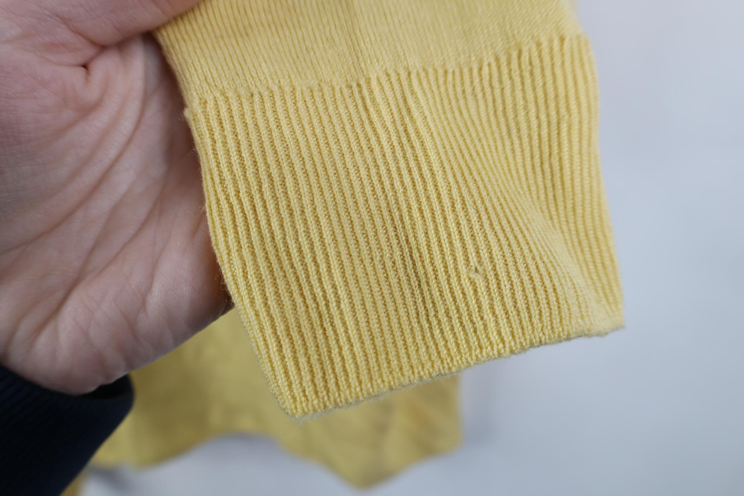 Vintage Vintage 70s Streetwear Lambswool Knit V-Neck Sweater Yellow Size US XL / EU 56 / 4 - 11 Thumbnail