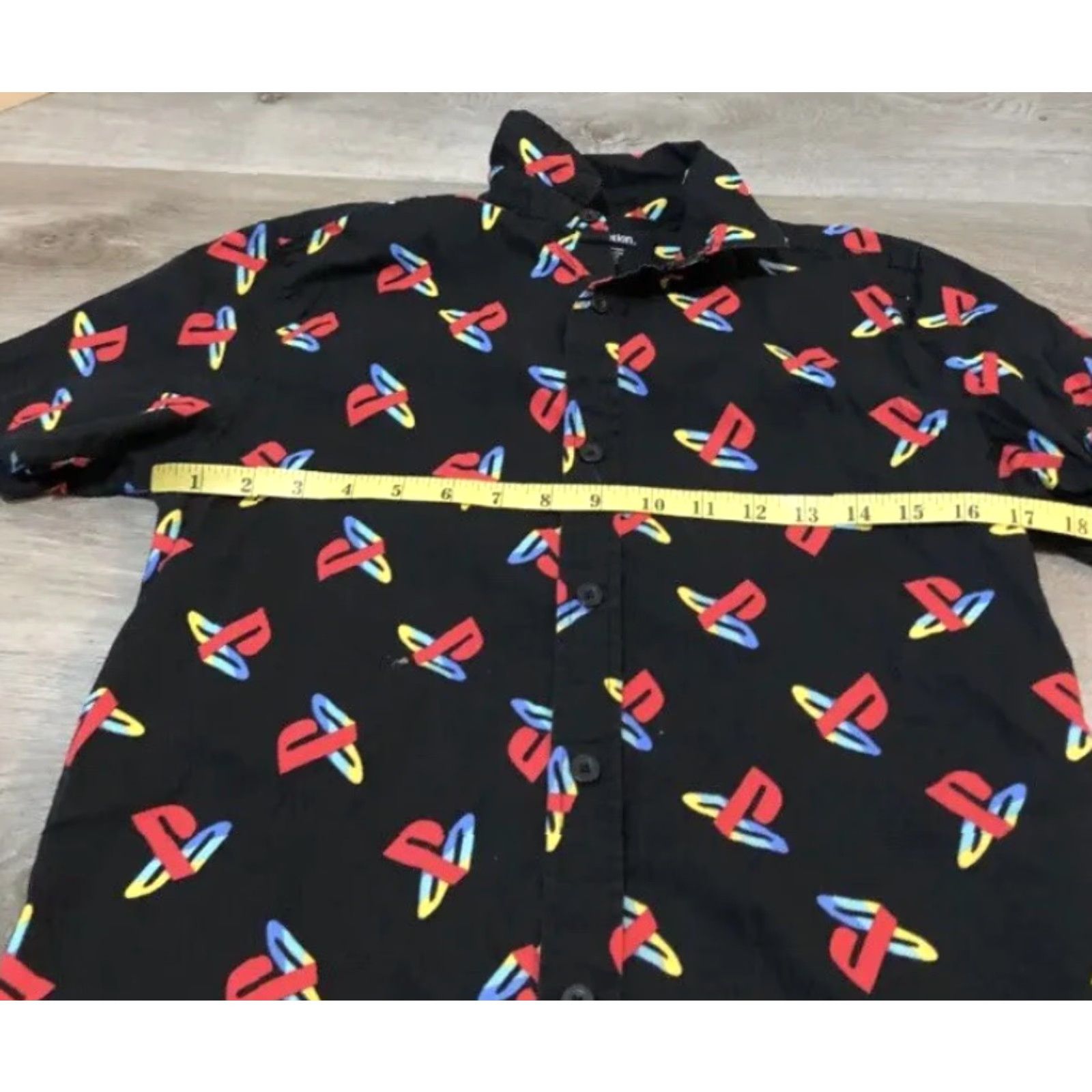 Sony Sony PlayStation Logo Button-Up Shirt Men’s Short Sleeve Color Black Floral 90s Halloween Hawaiian Skull NAA Knit? Wait. Size 36R - 5 Thumbnail