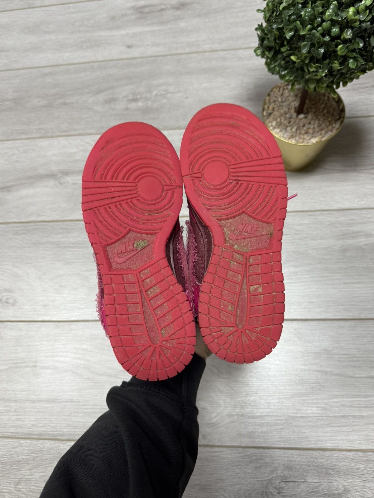 Nike Nike Dunk SB Low Valentine’s Day lace sneakers shoes Size US 5.5 / IT 35.5 - 9 Thumbnail