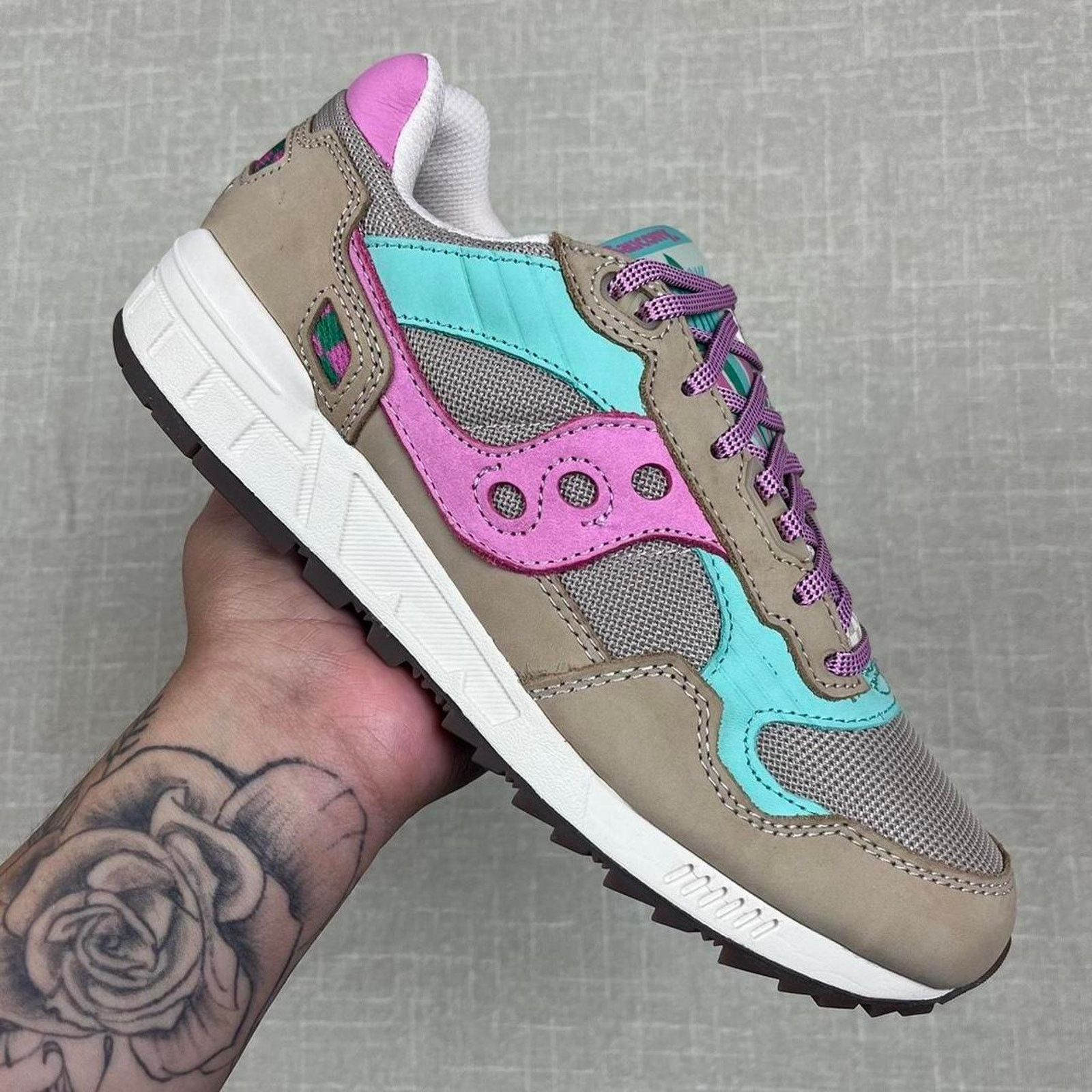 image of Saucony Shadow 5000 “Earth Citizen" Shoes in Brown, Men's (Size 9)